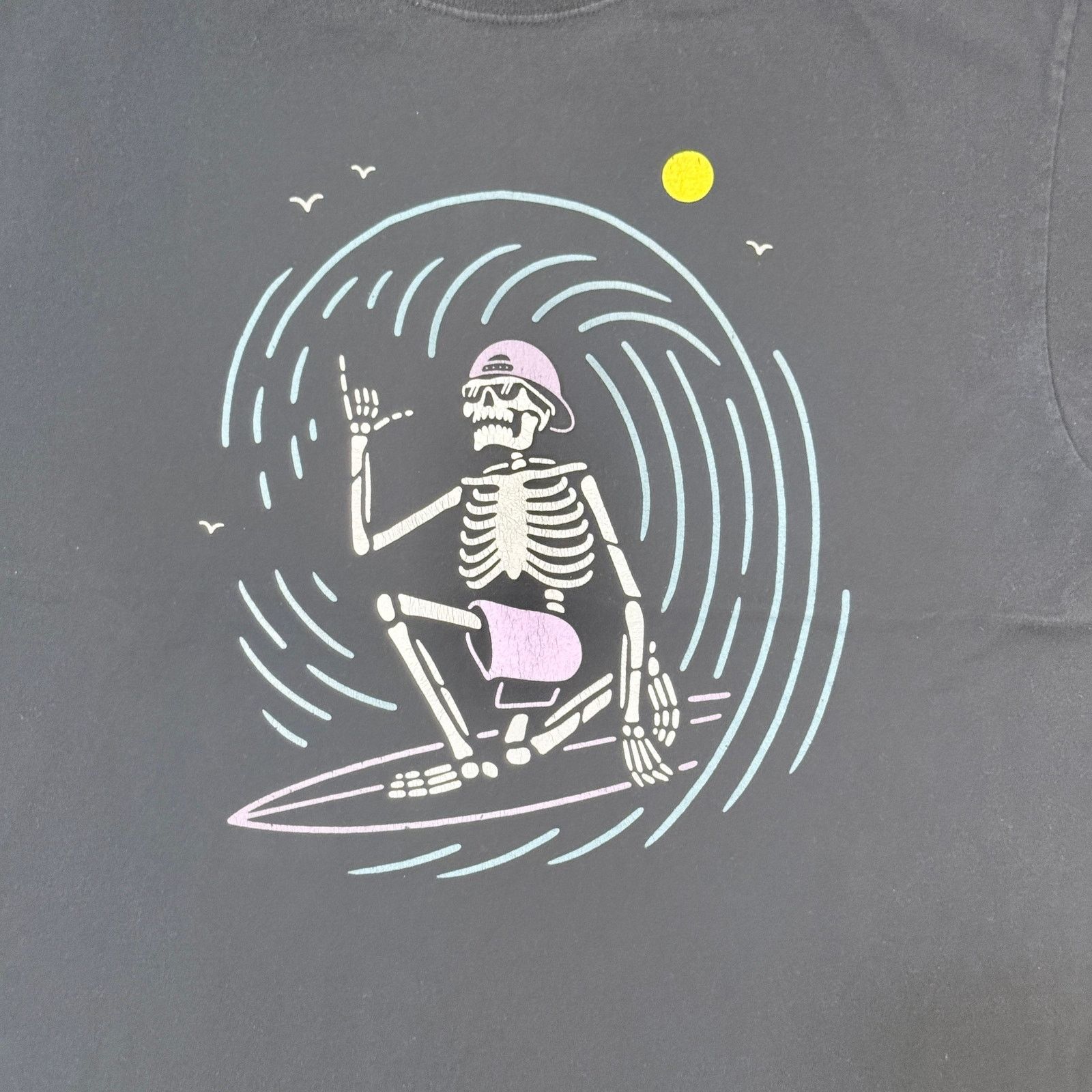 Fruit Of The Loom Surfing Skeleton Graphic T-Shirt - Fruit of the Loom Size US L / EU 52-54 / 3 - 1 Thumbnail