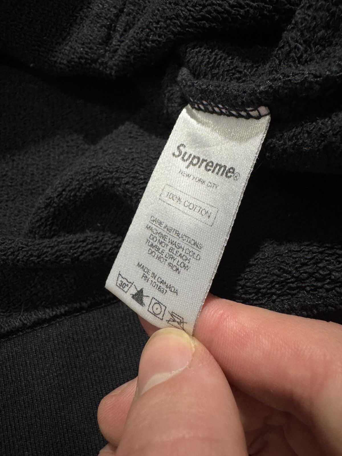 Supreme Supreme World Famous Arc Gold Logo Size US L / EU 52-54 / 3 - 6 Thumbnail
