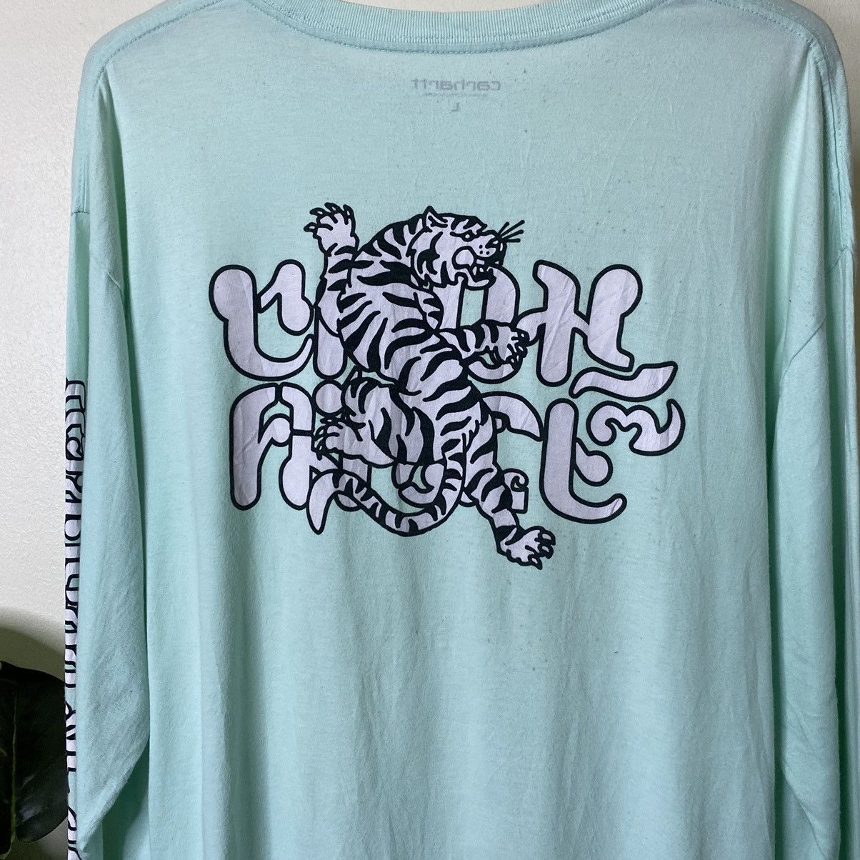 Carhartt Wip Carhartt WIP Thai Font Nice Design L/S T Shirt Size US L / EU 52-54 / 3 - 2 Thumbnail