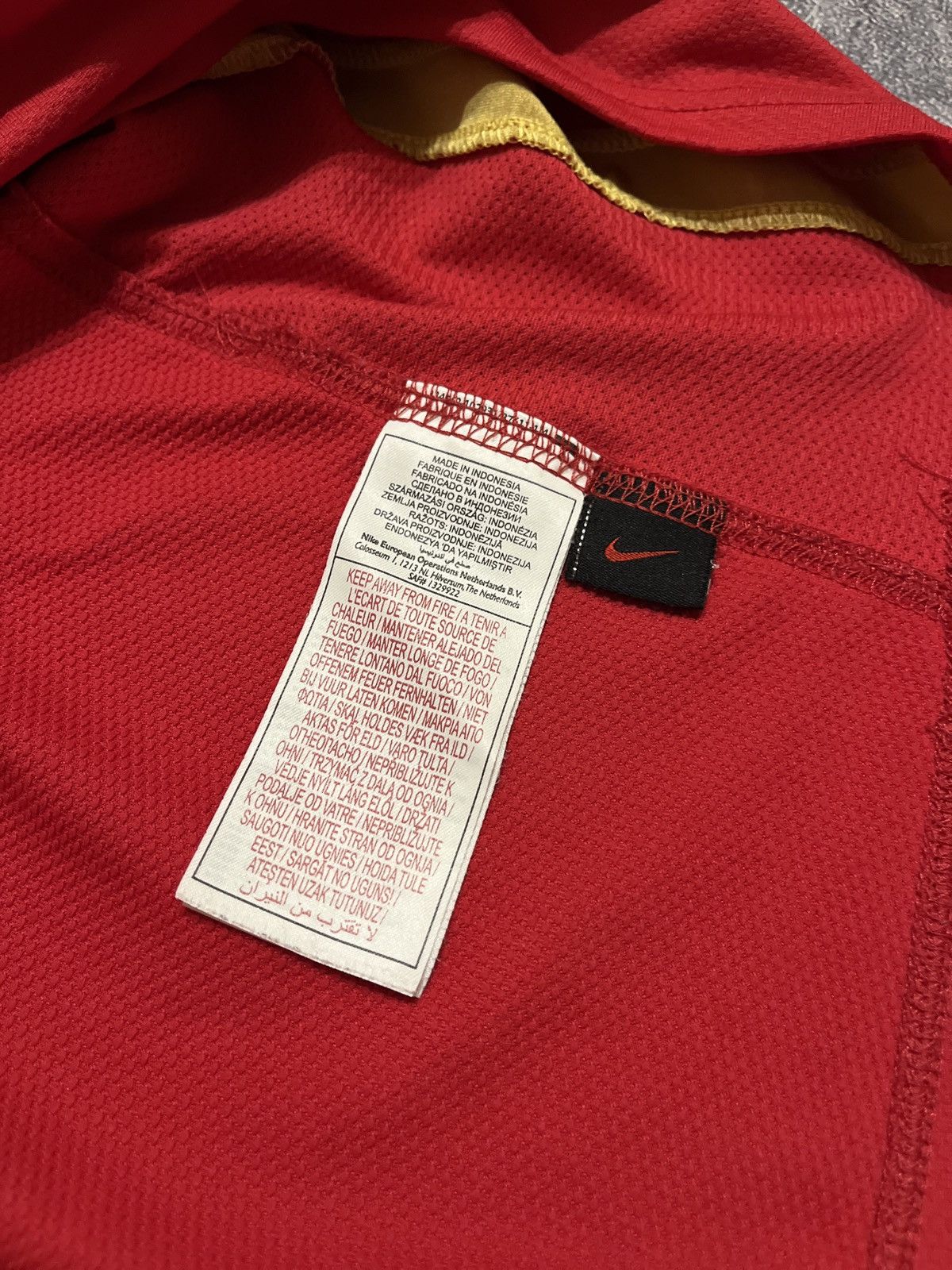 Vintage VERY RARE NIKE FC ARSENAŁ LONDON ENGLAND SOCCER JERSEY RETRO Size US L / EU 52-54 / 3 - 7 Thumbnail