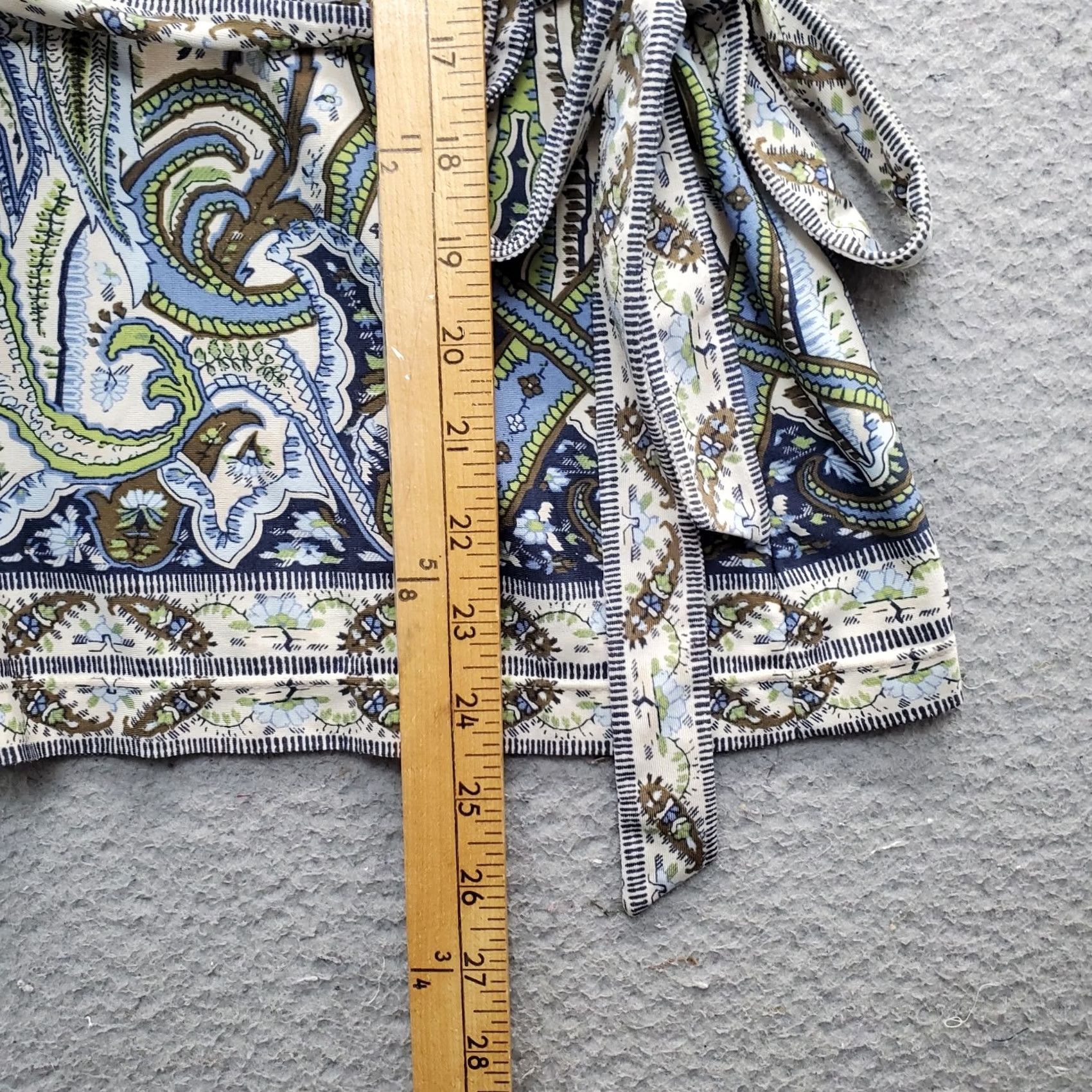 Bcbgmaxazria BCBGMAXAZRIA Mini Dress Womens Size S Wrap V Neck Paisley Print Multicolor Solid Casual Womens Size S Size S / US 4 / IT 40 - 6 Thumbnail