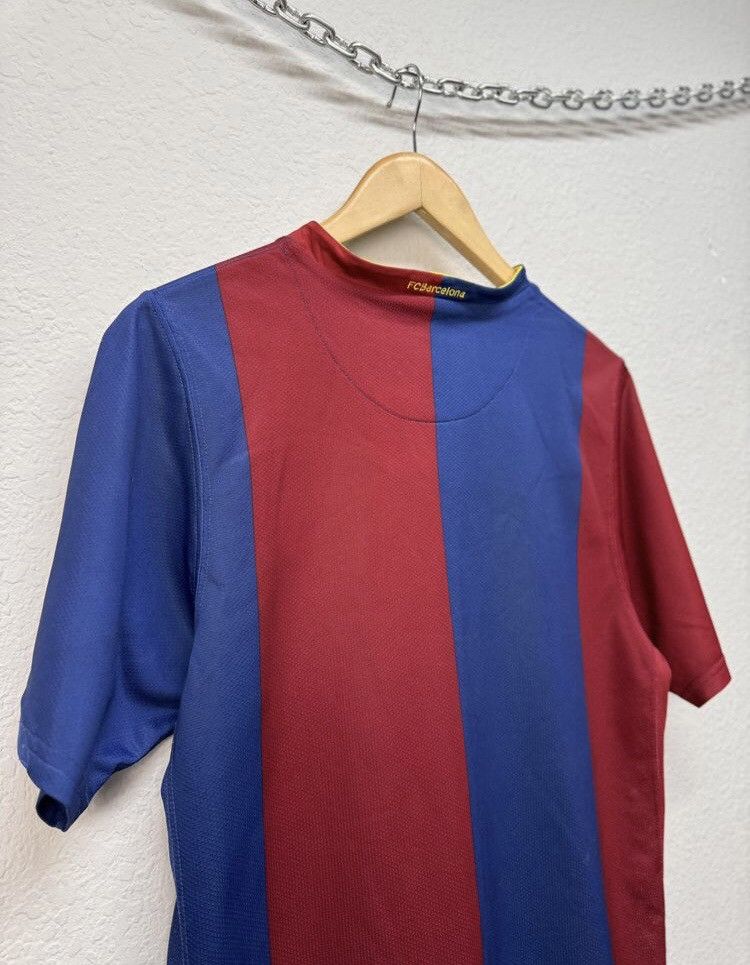 Other FC Barcelona Nike Vintage 2006/07 Jersey Size US S / EU 44-46 / 1 - 9 Thumbnail