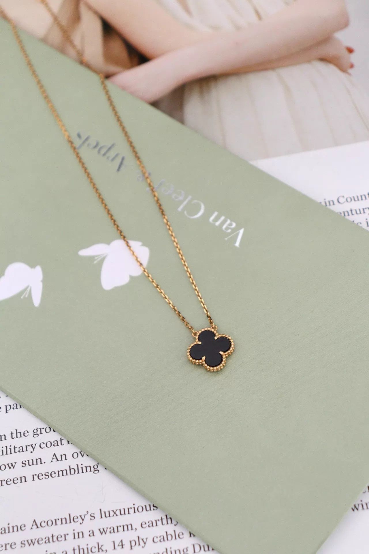 Van Cleef & Arpels VC&A Black Flower 18K Gold M 41.5cm Feb23 Full Set Size ONE SIZE - 2 Thumbnail