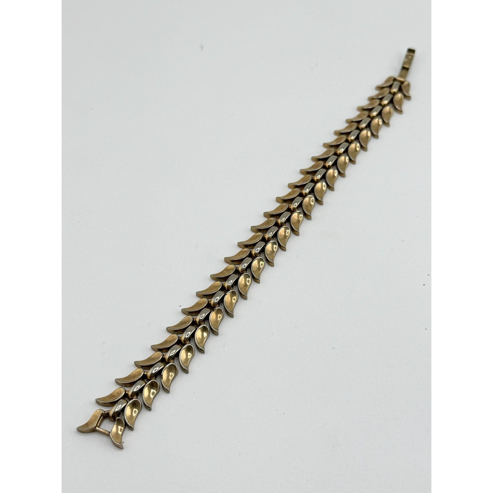 Vintage Vintage Trifari Gold Bracelet Size ONE SIZE - 2 Thumbnail