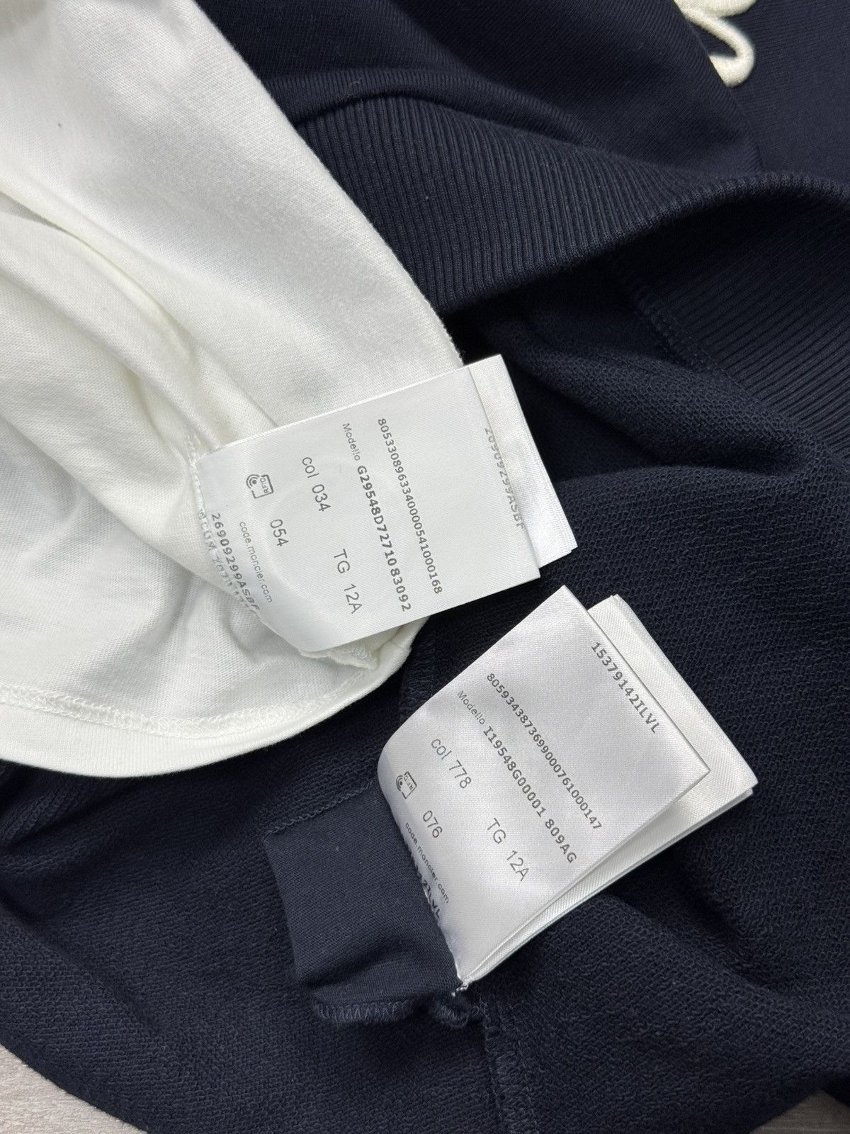 Moncler Moncler 2 Piece Set Fits Women XS Turtleneck + Sweatshirt Size XS / US 0-2 / IT 36-38 - 16 Thumbnail