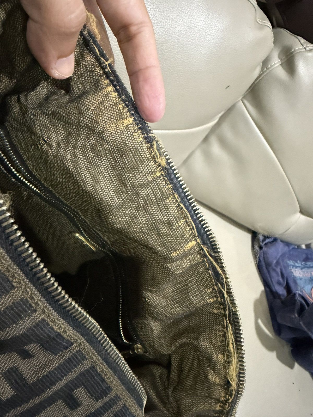 Fendi Authentic Fendi Zucca Monogram Canvas Toiletries Hand Bag Size ONE SIZE - 21 Thumbnail