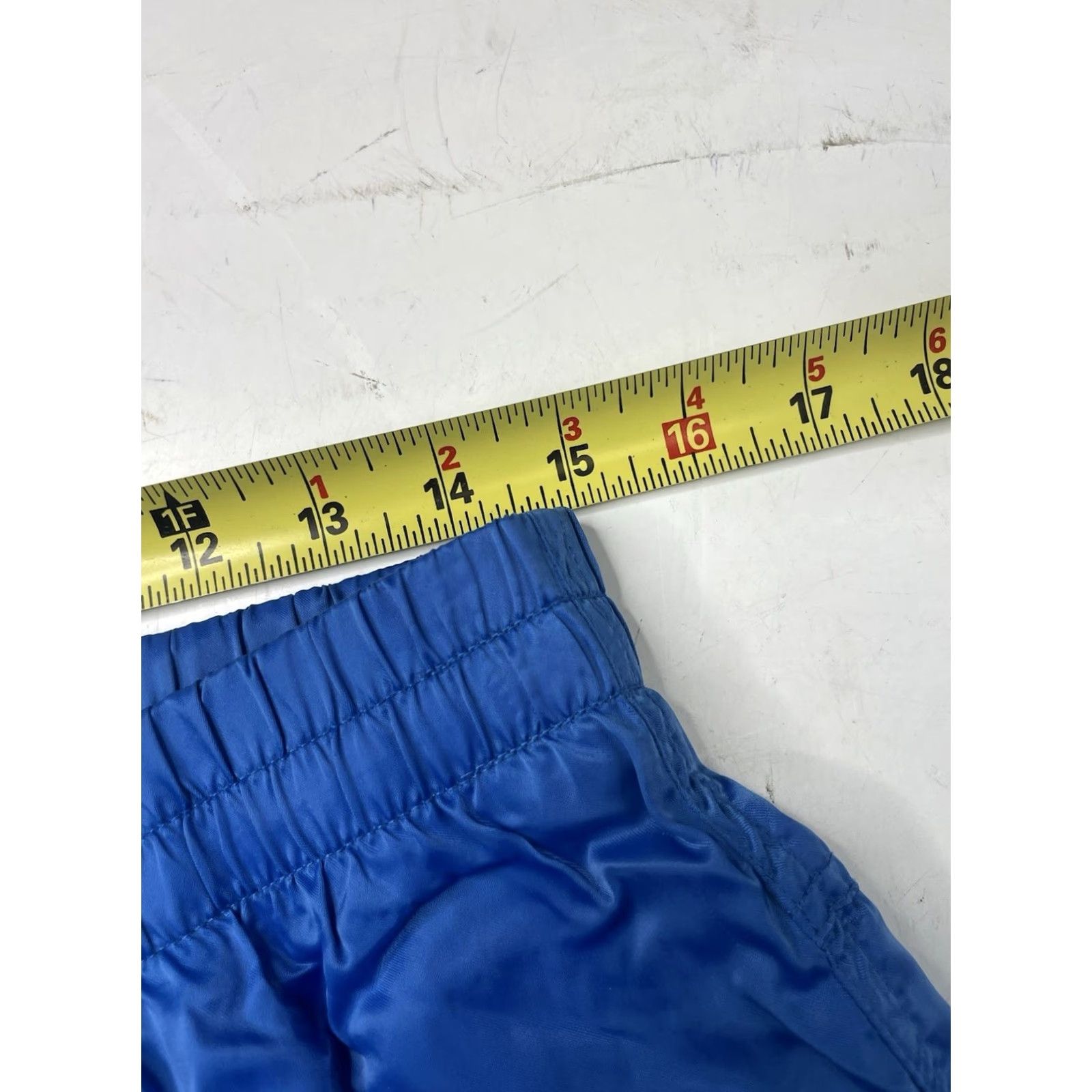 Nike VINTAGE Nike Shorts Men L Blue Nylon Drawstring Swoosh Shiny Athletic Exercise Running Gym & Training Size US 33 - 4 Thumbnail