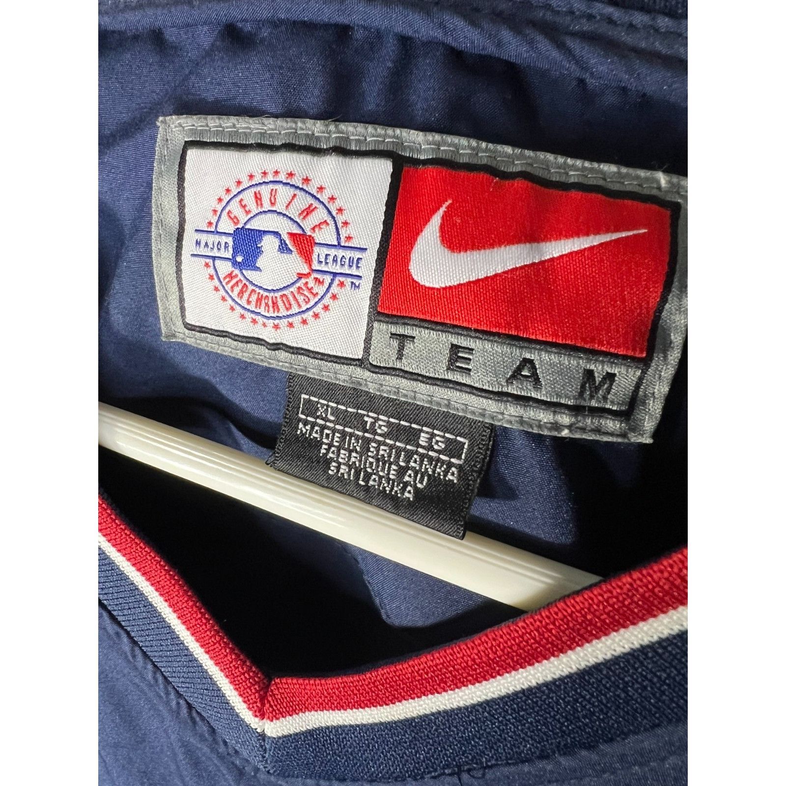 Nike Vtg Nike MLB Minnesota Twins Jacket Center Swoosh Pullover W Size US XL / EU 56 / 4 - 5 Thumbnail