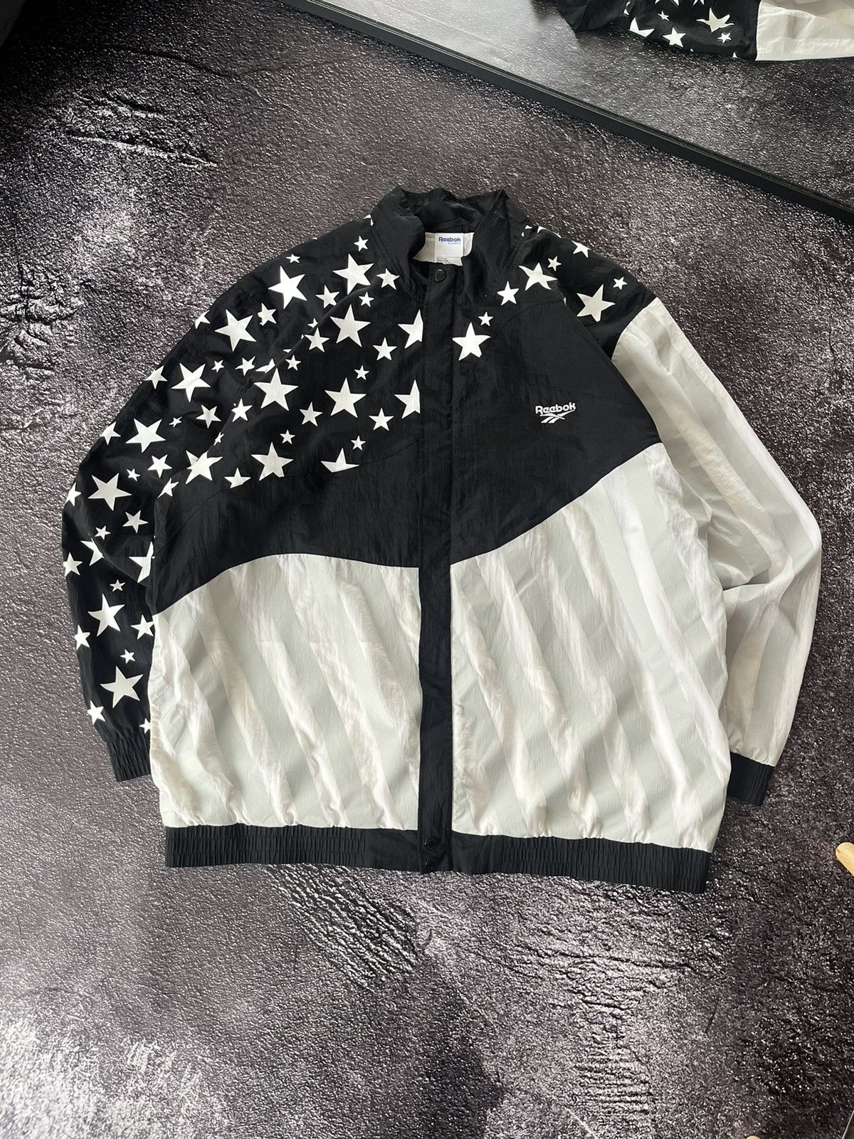 Reebok Man Light Jacket Reebok Vintage Star/Stripe Logo Y2k Black Size US XXL / EU 58 / 5 - 1 Thumbnail