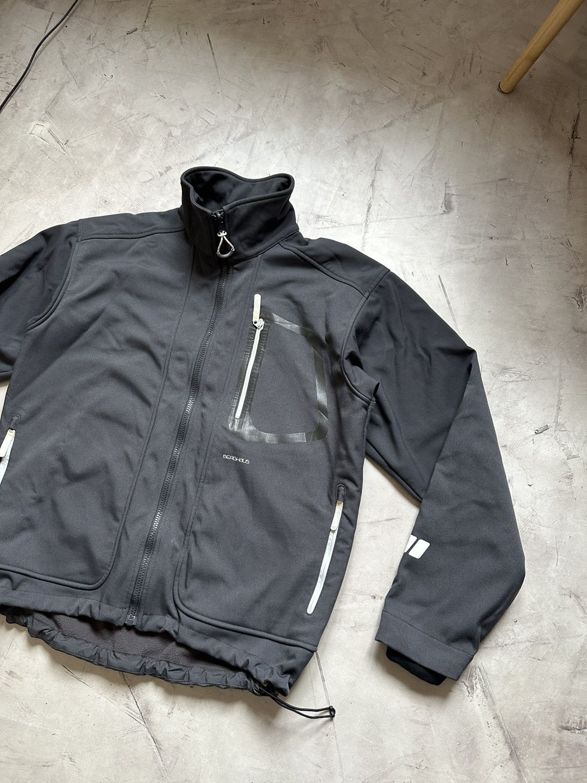 Berghaus Berghaus heavy softshell mens L fits M-L great gorpcore jckt Size US L / EU 52-54 / 3 - 3 Thumbnail