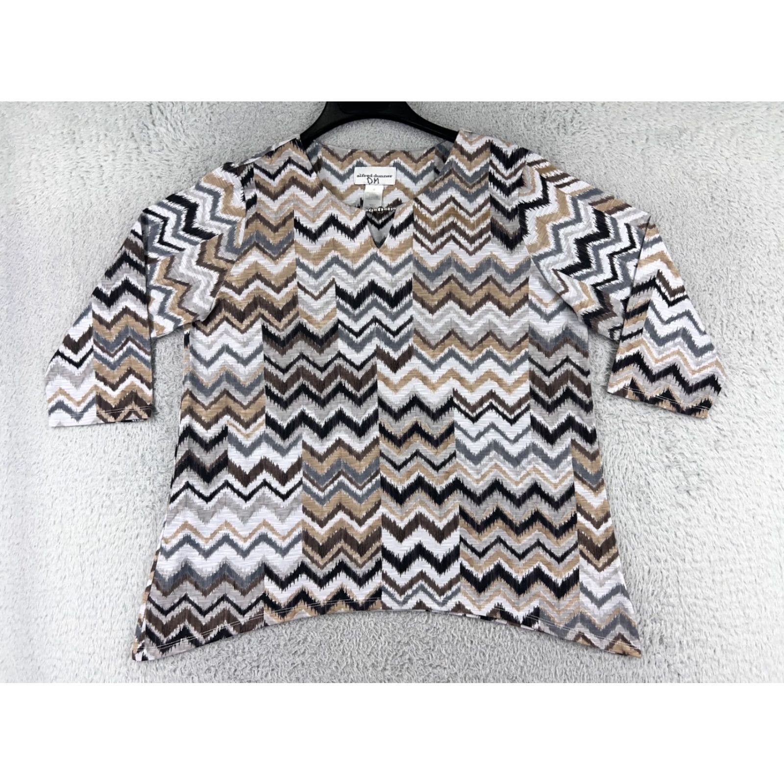 Vintage Alfred Dunner Shirt Womens Medium Beige Black Gray Chevron 3/4 Sleeve Blouse Size M / US 6-8 / IT 42-44 - 2 Thumbnail