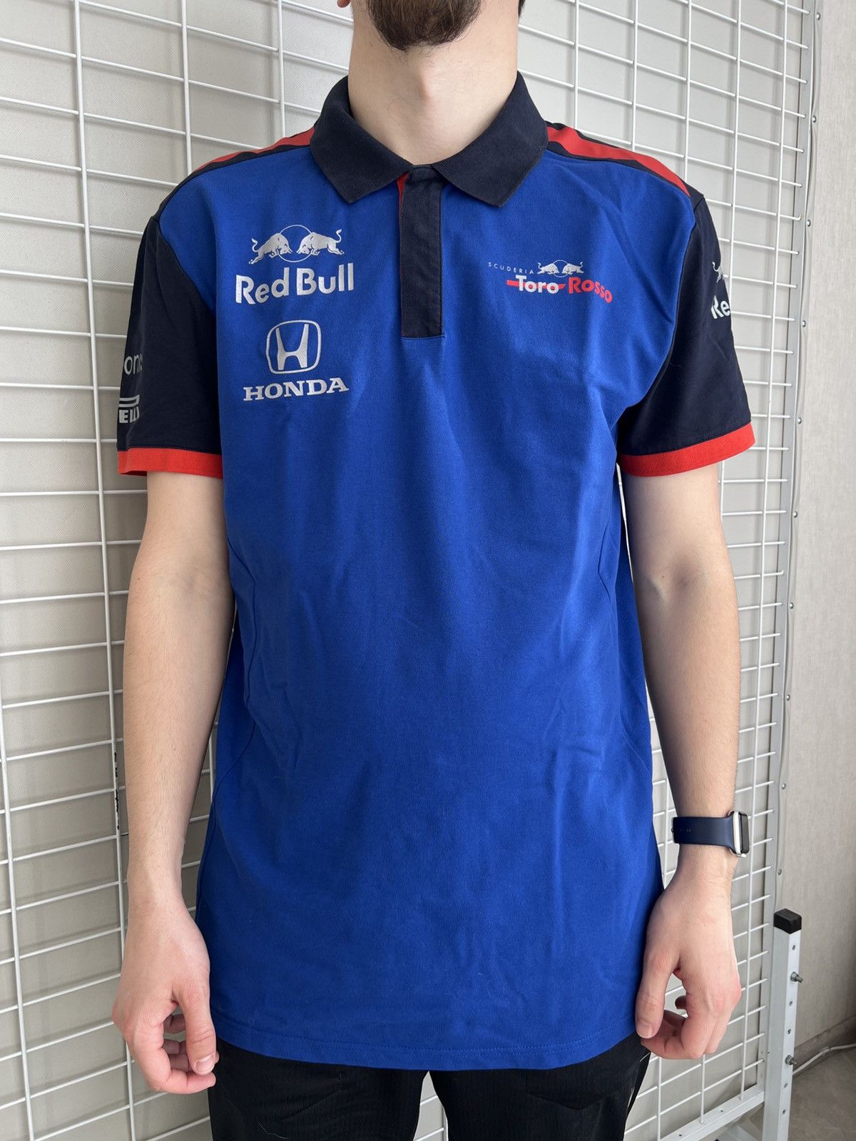 Red Bull Scuderia Red Bull Toro Rosso Racing Shirt Mens Size L/XL Size US XL / EU 56 / 4 - 16 Thumbnail