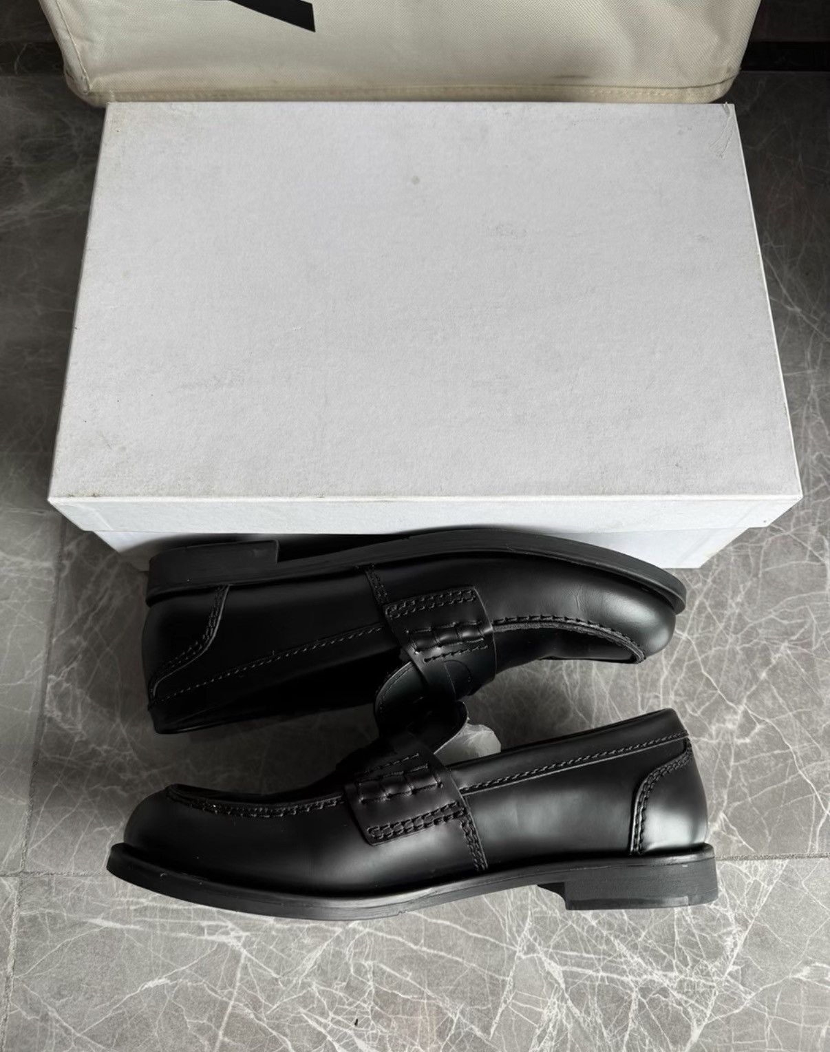 Miu Miu Miu Miu Classic Black Round Toe Loafers K6 Size US 6.5 / IT 36.5 - 7 Thumbnail