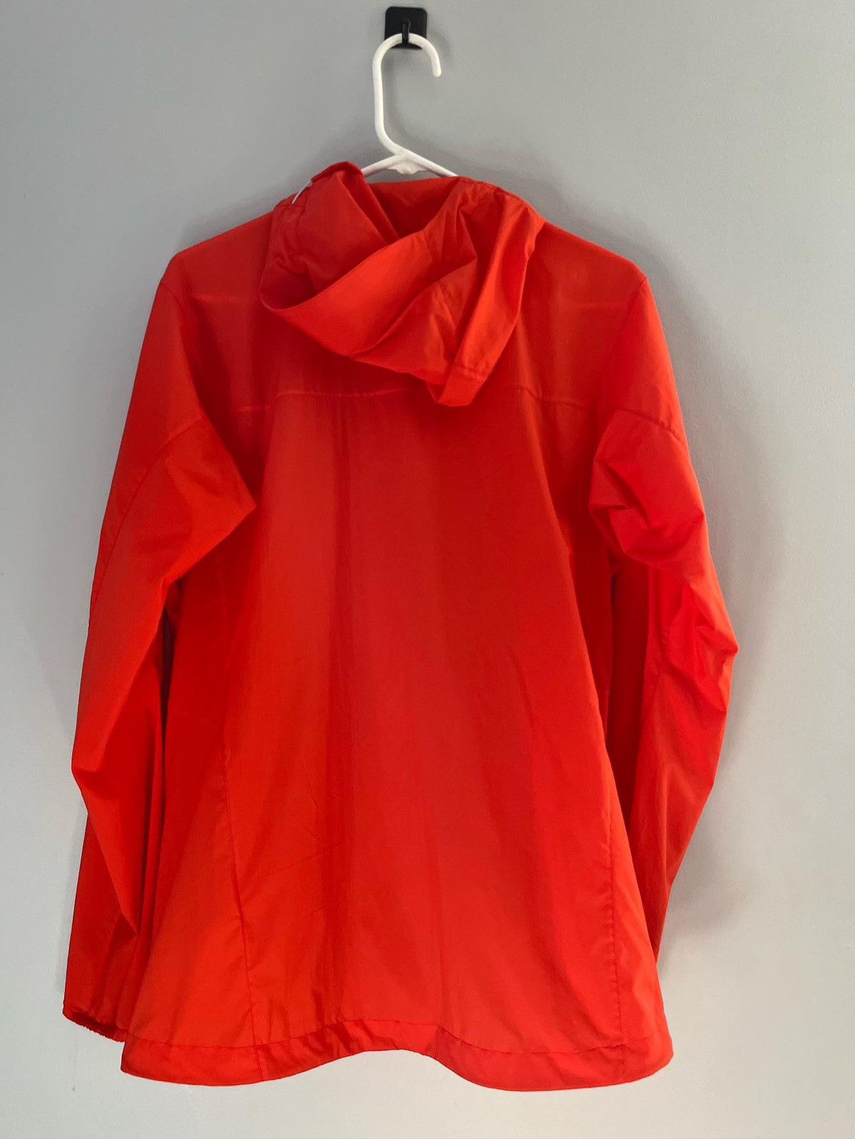 Arc'teryx Arc’teryx lightweight zip up shell jacket bright red Size US M / EU 48-50 / 2 - 2 Thumbnail