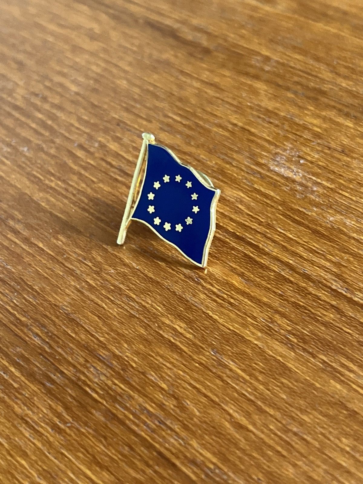 Lone Flag × Vintage European Flag vintage pin Size ONE SIZE - 2 Thumbnail