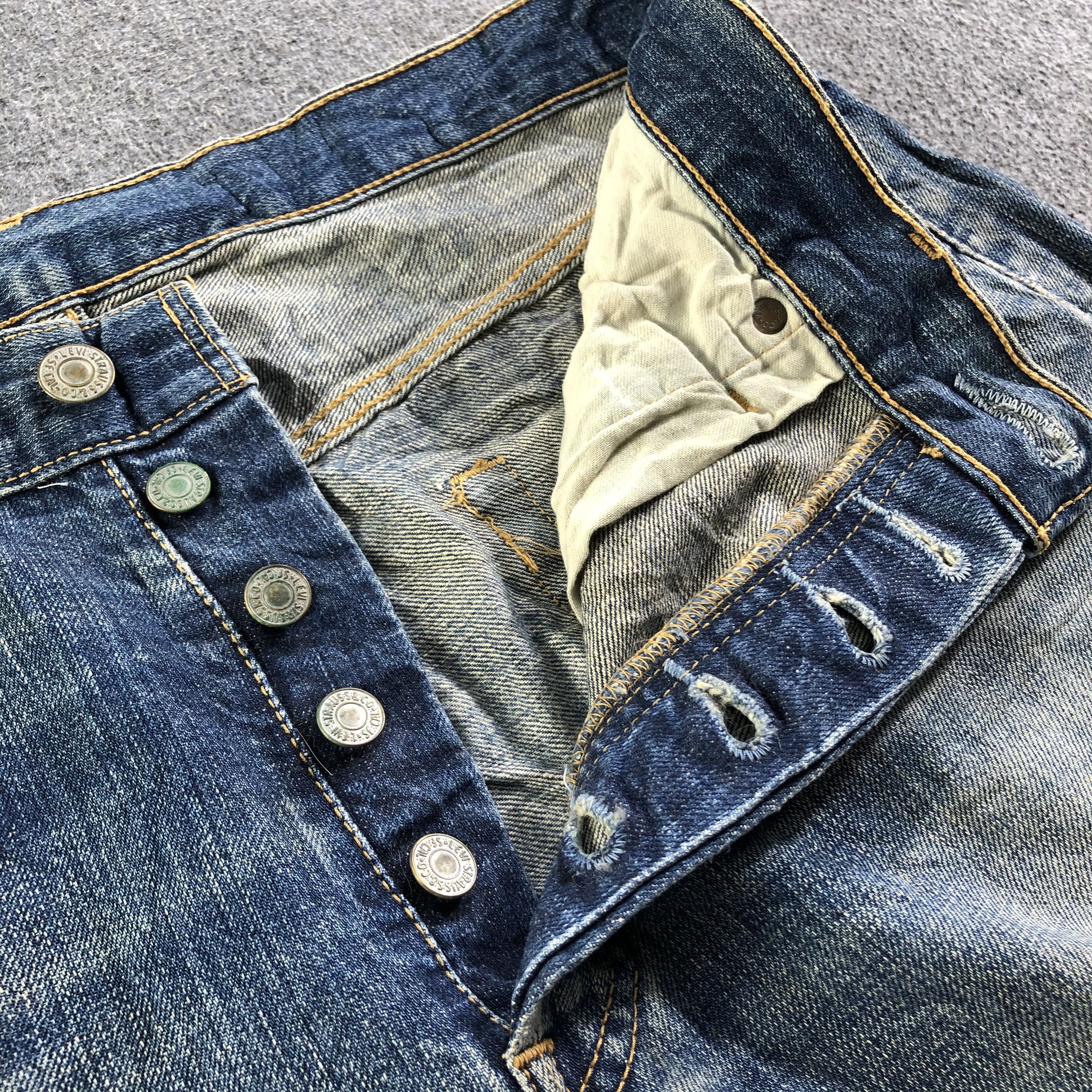 Levi's Vintage Blue Wash Levis 501 Jeans-J3614 Size US 34 / EU 50 - 12 Thumbnail