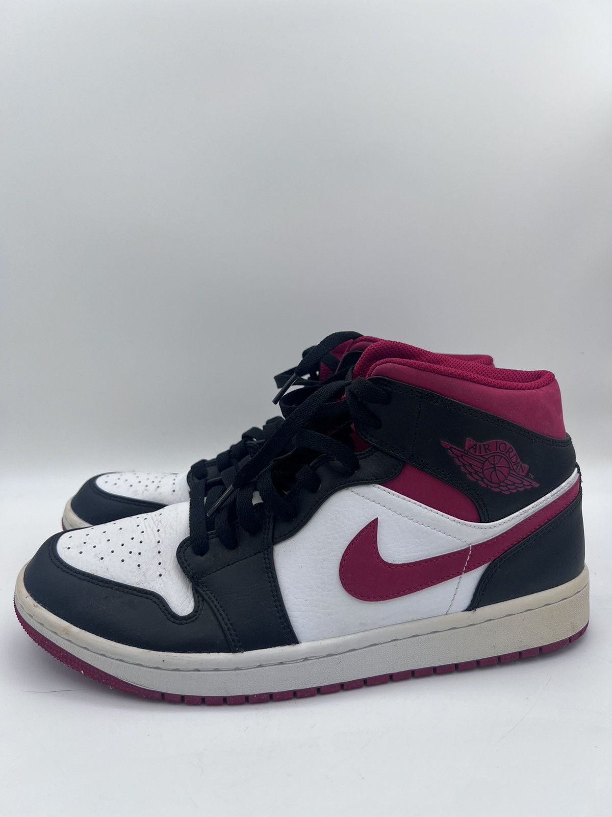 Nike Nike Mens Air Jordan 1 Mid 554724-122 White Basketball 9.5 Size US 9.5 / EU 42-43 - 3 Thumbnail