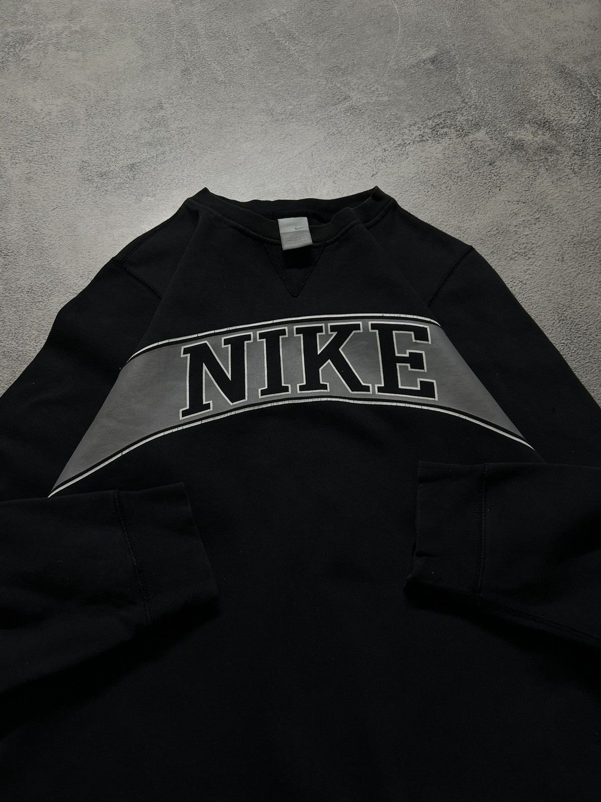 Nike × Vintage Vintage Y2K Nike Faded Spell Out Big Logo Sweatshirt 00’s Size US M / EU 48-50 / 2 - 2 Thumbnail