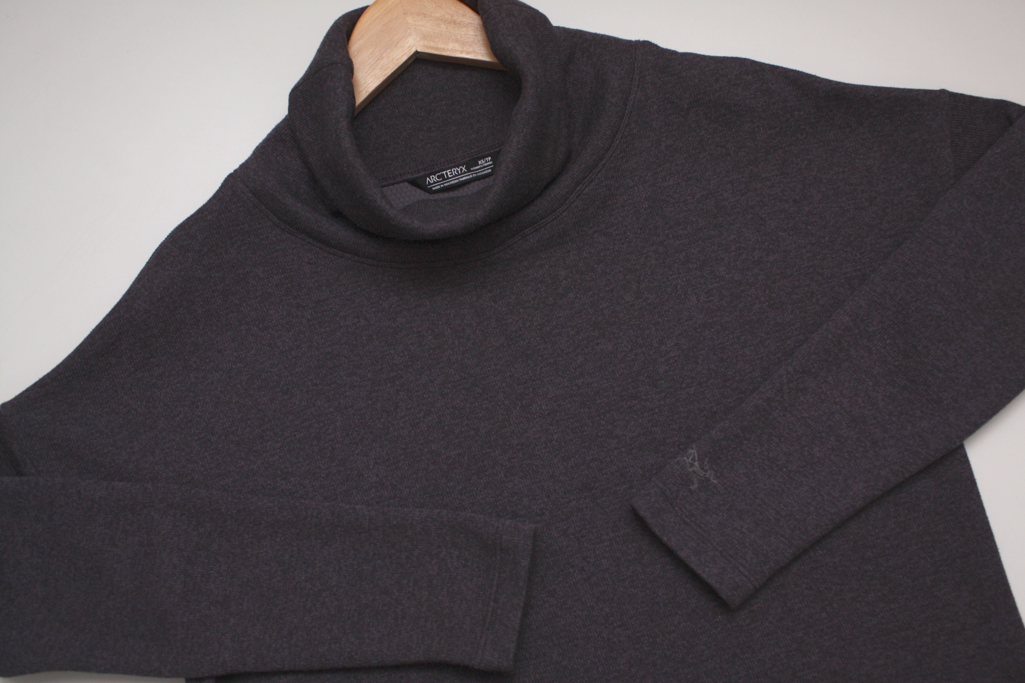 Arc'teryx Arc'Teryx Purple Sweater Women's XS Size XS / US 0-2 / IT 36-38 - 1 Thumbnail