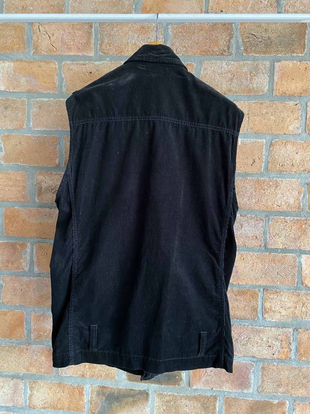American Rag American ragcie Black Corduroy Cool Vest Size US L / EU 52-54 / 3 - 7 Thumbnail