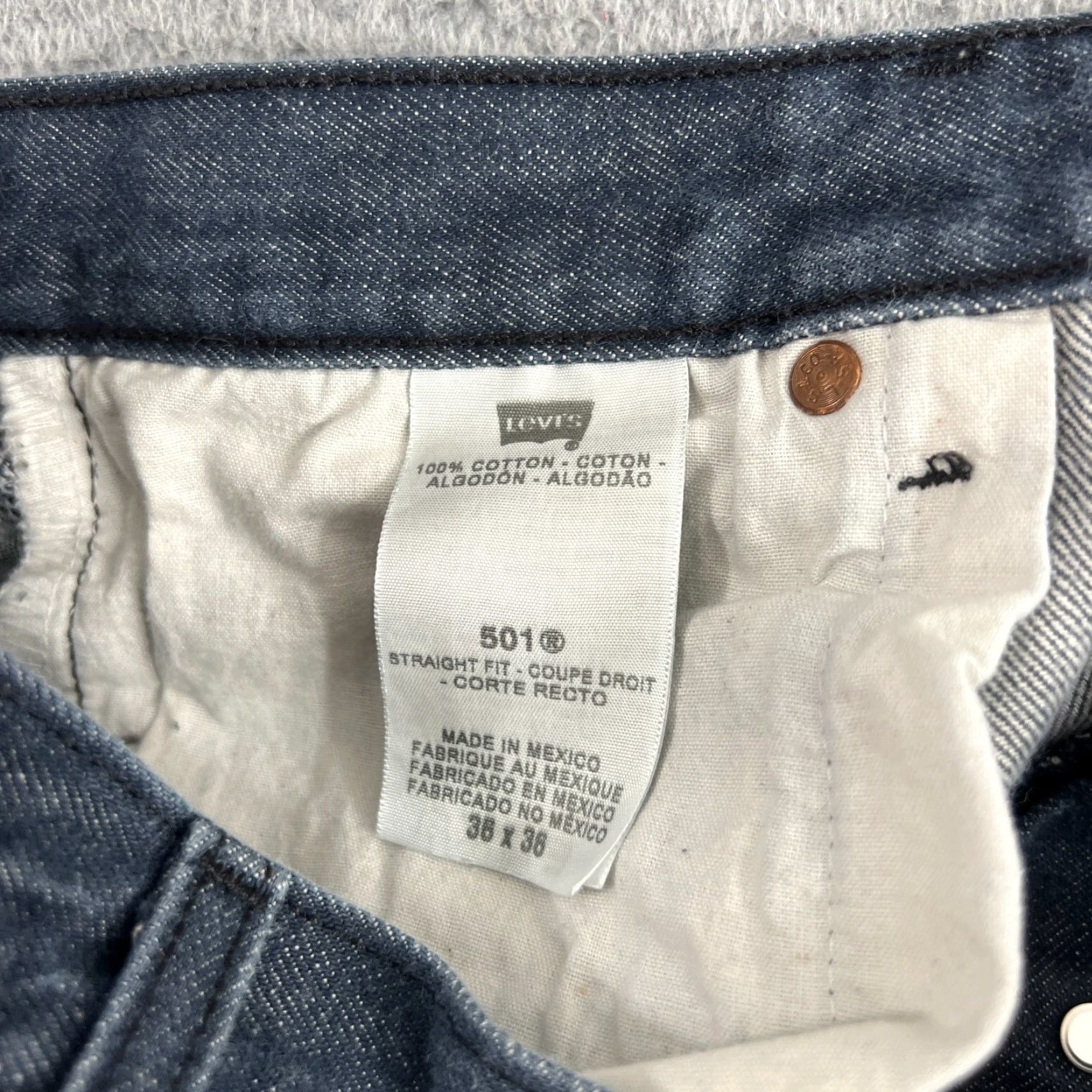 Levi's VINTAGE Levi's 501 Jeans Men's 34x34 Denim Dark Wash Straight Classic 90s Cowboy Size US 36 / EU 52 - 6 Thumbnail