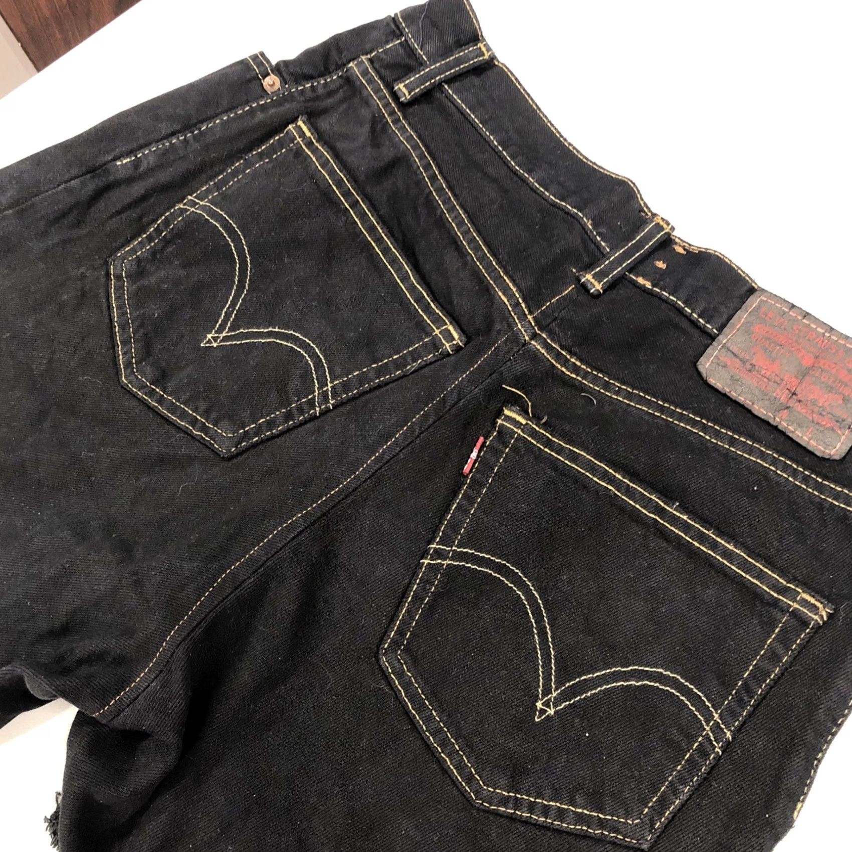 Levi's VINTAGE Levi's 550 Black Label cutoff shorts Men Size 30 Black Denim 4 in Inseam 90s USA Daisy Dukes 5-Pocket Relaxed Fit Button Zip Jeans Size US 30 / EU 46 - 3 Thumbnail