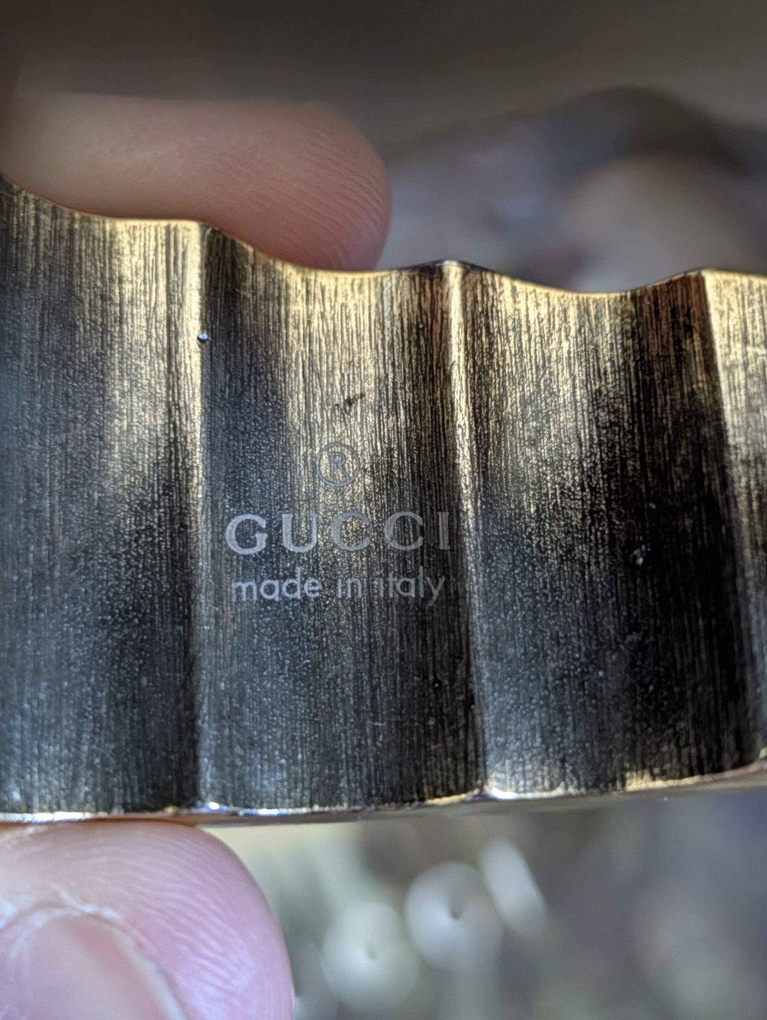 Gucci LARGE Gold Scalloped Logo Bangle Bracelet w Dust Bag Size ONE SIZE - 8 Thumbnail