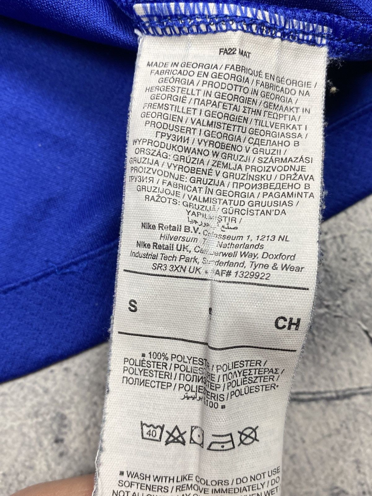 Nike Nike Chelsea 2022-23 Home Soccer Jersey Cucurella #32 S Size US S / EU 44-46 / 1 - 23 Thumbnail