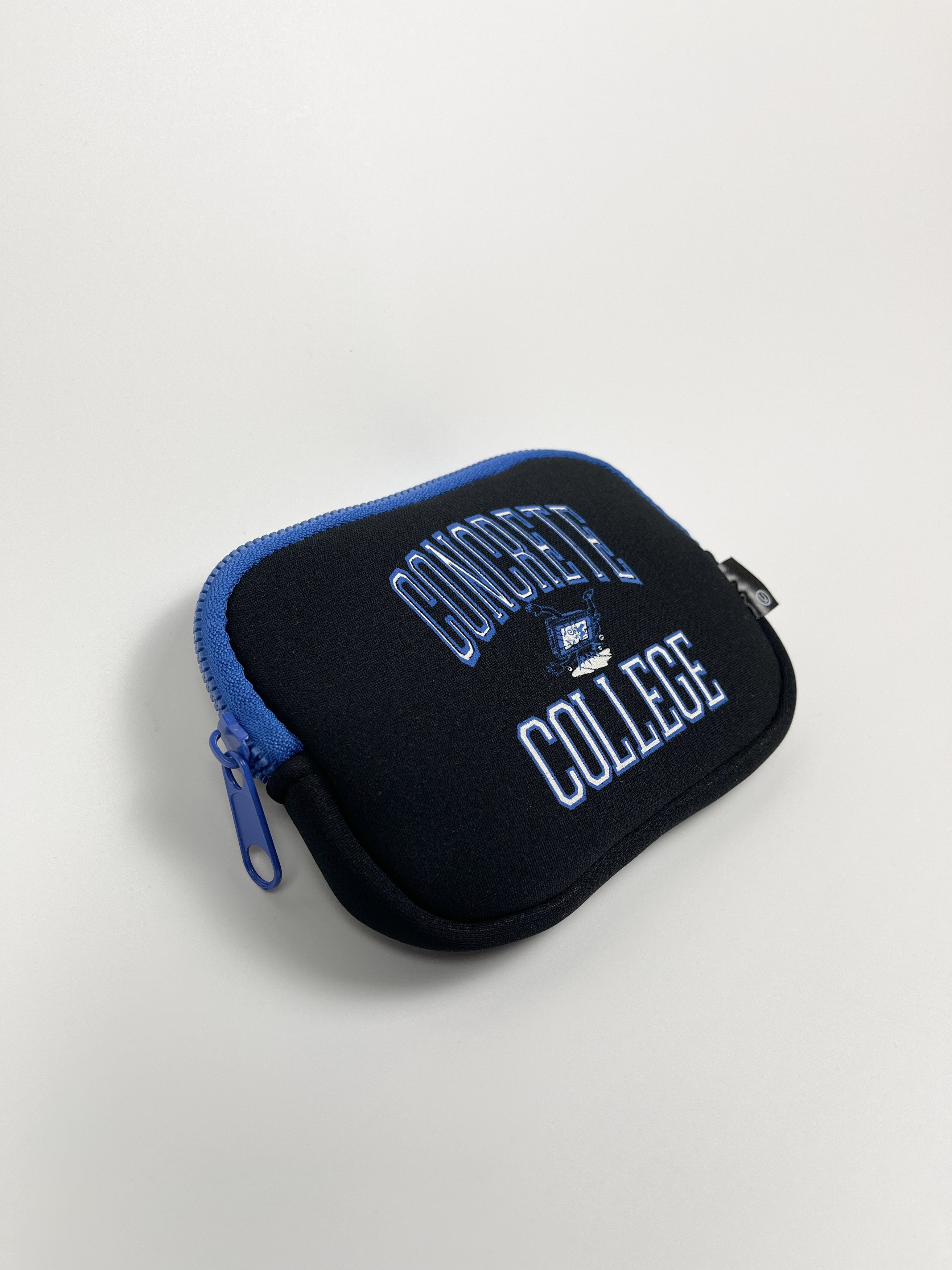 Undercover UNDERCOVER CONCRETE COLLEGE Print Multi-purpose Pouch Size ONE SIZE - 3 Thumbnail