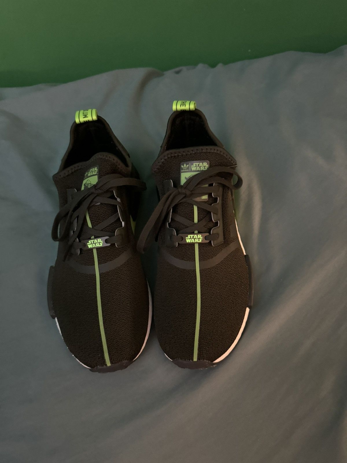 Adidas Adidas NMD R1 Star Wars Yoda 2019 Size US 7 / EU 40 - 7 Thumbnail