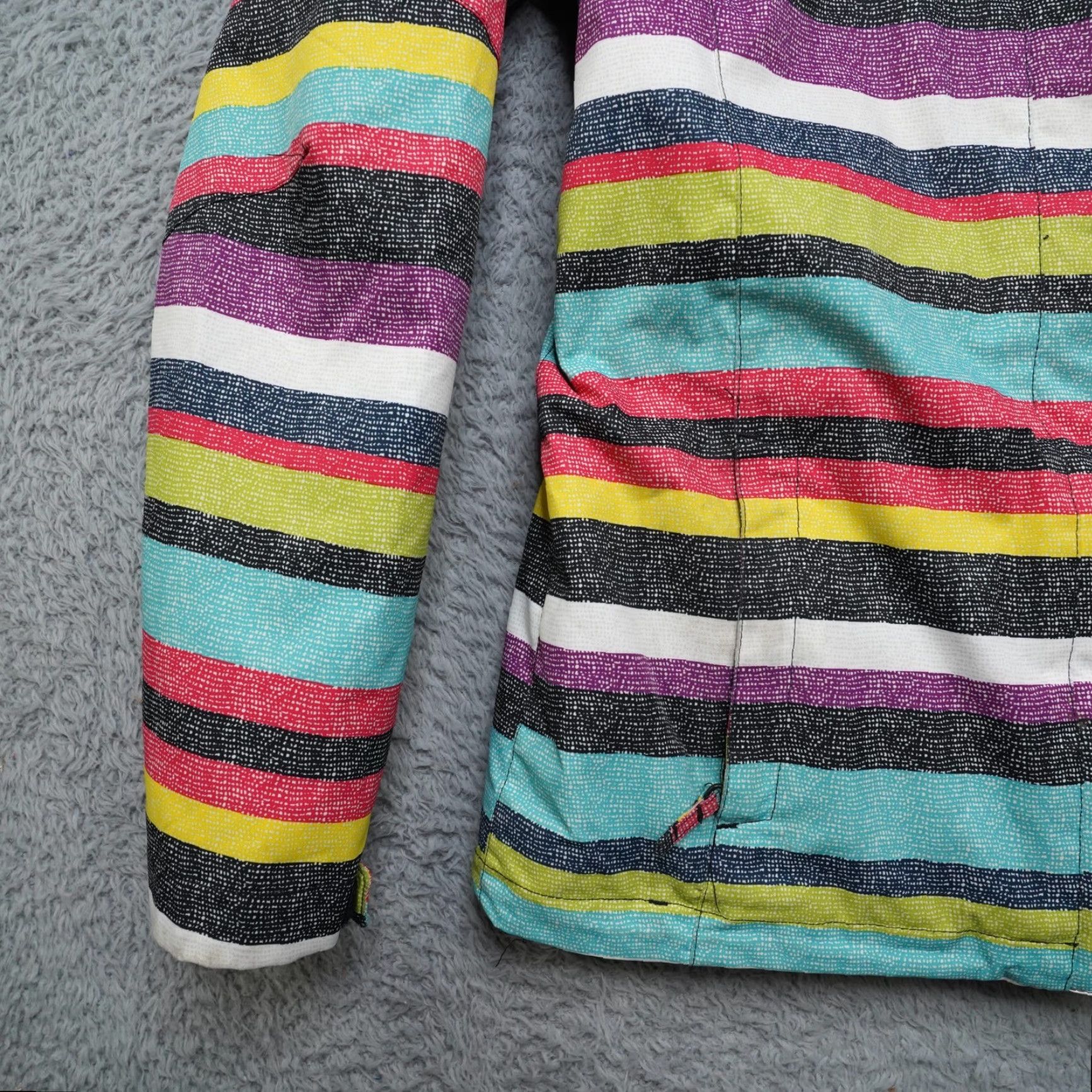Vintage ROXY Rainbow Blue Snowboard Jacket Womens S Waterproof 10K Hooded Winter Casual Ski 90s Size S / US 4 / IT 40 - 5 Thumbnail