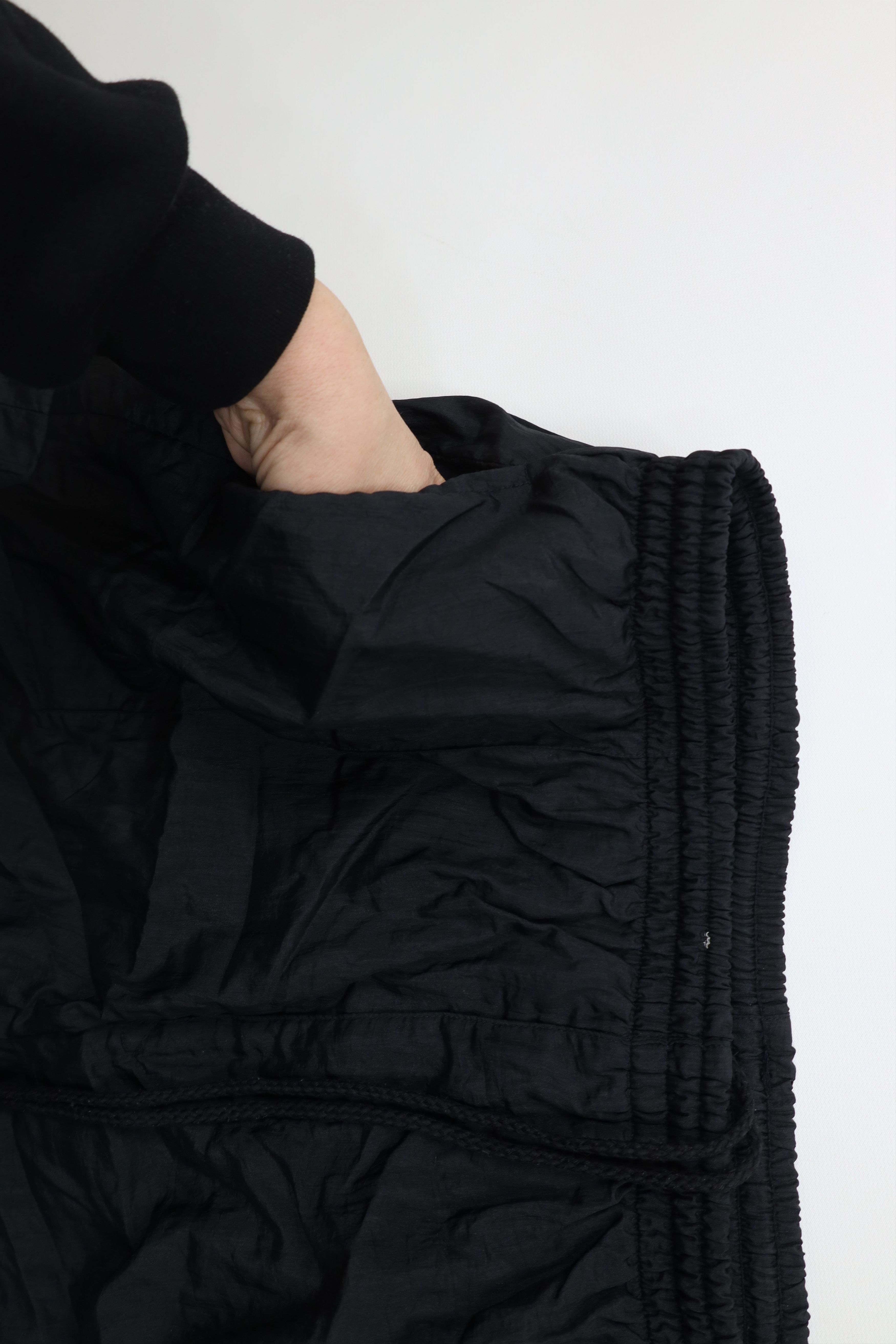 Vintage Vintage 90s Streetwear Wide Leg Windbreaker Pants Black Size US 38 / EU 54 - 7 Thumbnail