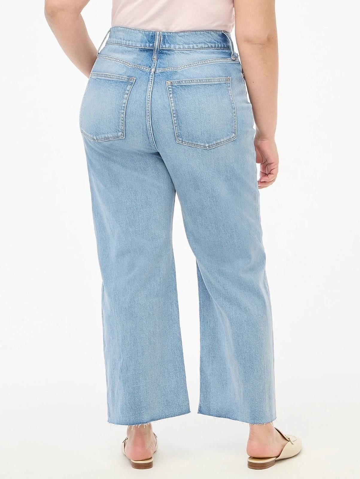 J.Crew J Crew Petite Wide-leg cropped jean in all-day stretch Size 32" / US 10 / IT 46 - 6 Thumbnail