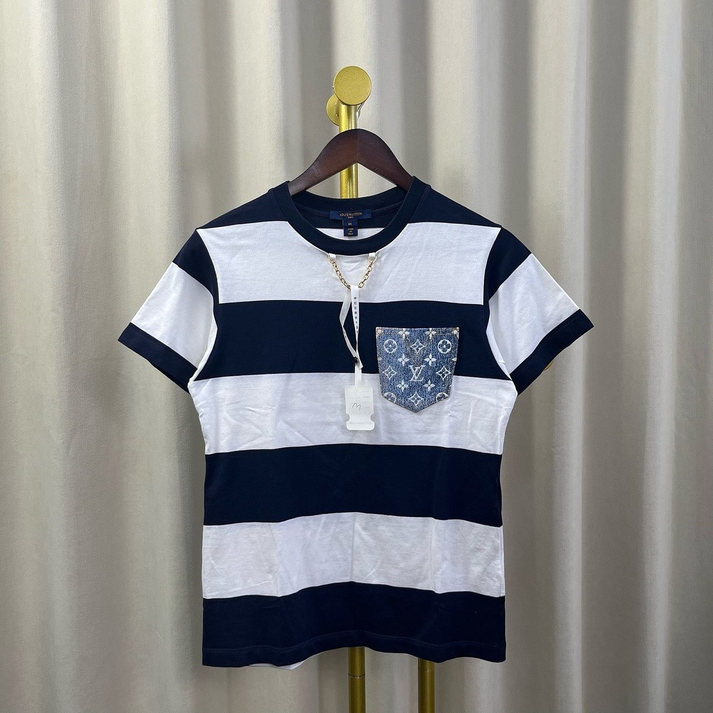 Louis Vuitton Louis Vuitton Monogram Pocket T-Shirt Size M Size M / US 6-8 / IT 42-44 - 1 Thumbnail