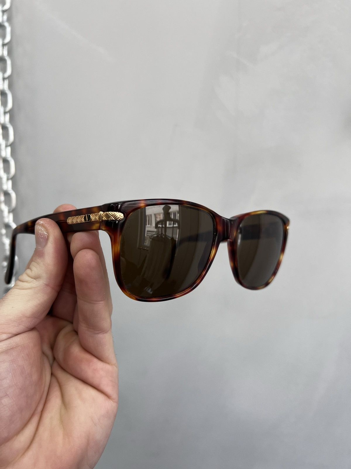 Valentino VINTAGE OLD MONEY VALENTINO BROWN SUNGLASSES Size ONE SIZE - 2 Thumbnail