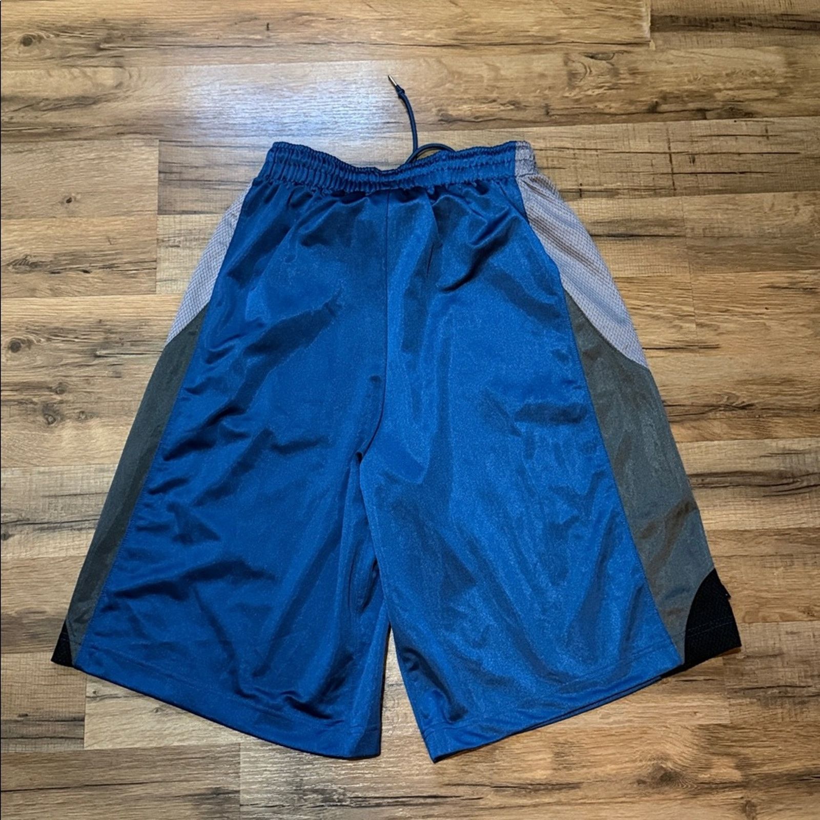 Jordan Brand Y2K Jordan Shorts Size US 28 / EU 44 - 4 Thumbnail
