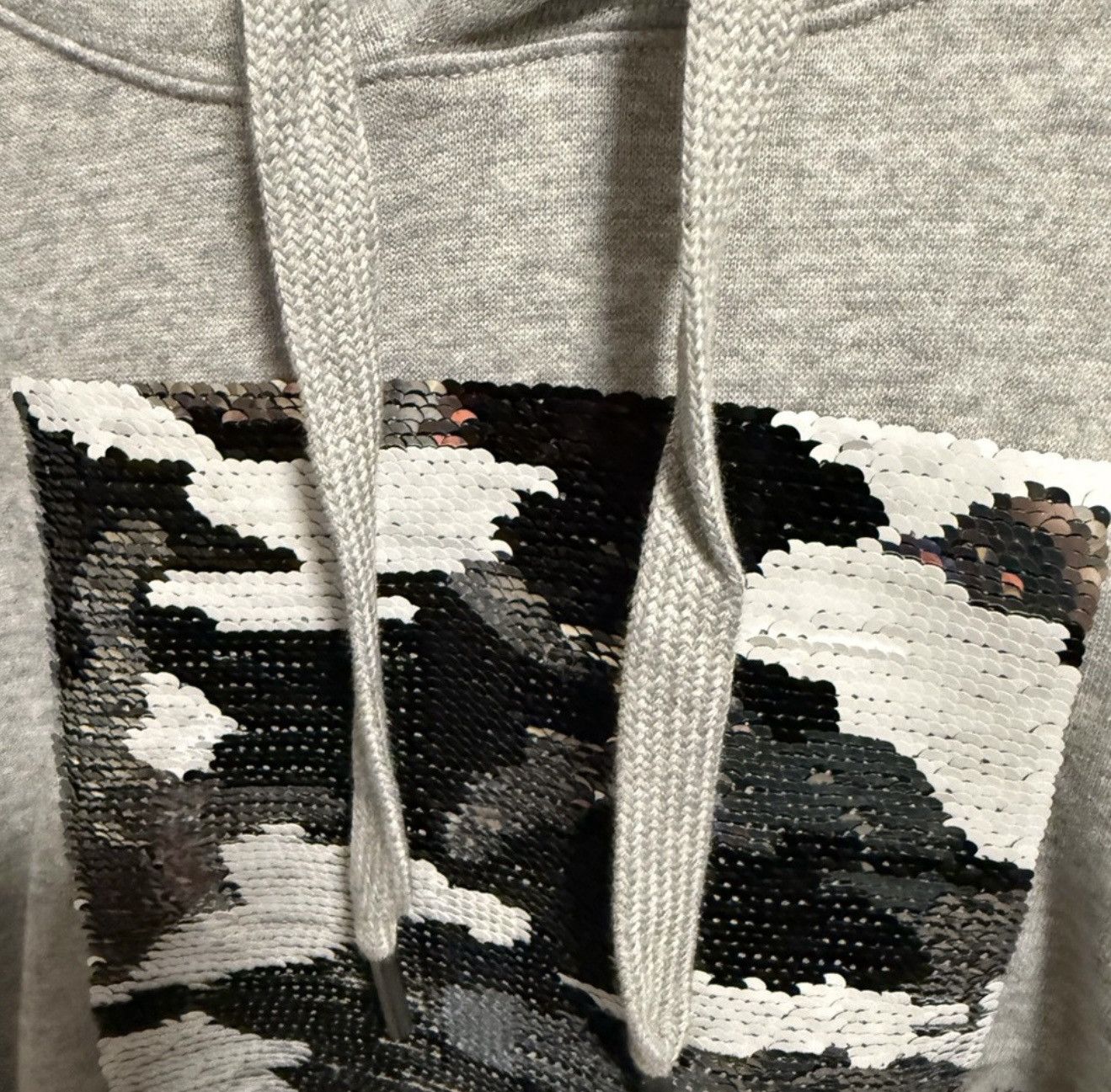 Calvin Klein Calvin Klein Jeans Sequin Logo Sweatshirt changing Sequins Size L / US 10 / IT 46 - 7 Thumbnail