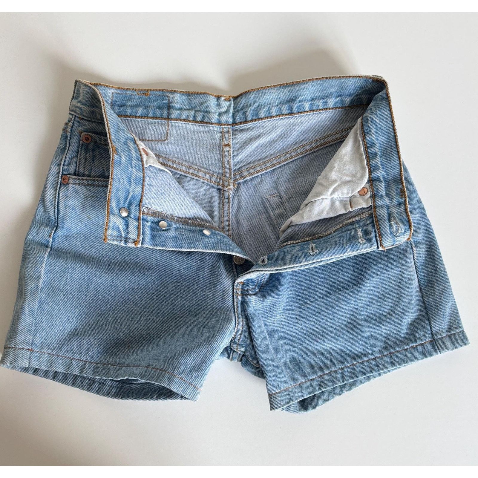 Levi's Levi’s 501-0113 Cut Off Shorts W28 Made in USA 90s Denim Size 28" / US 6 / IT 42 - 7 Thumbnail