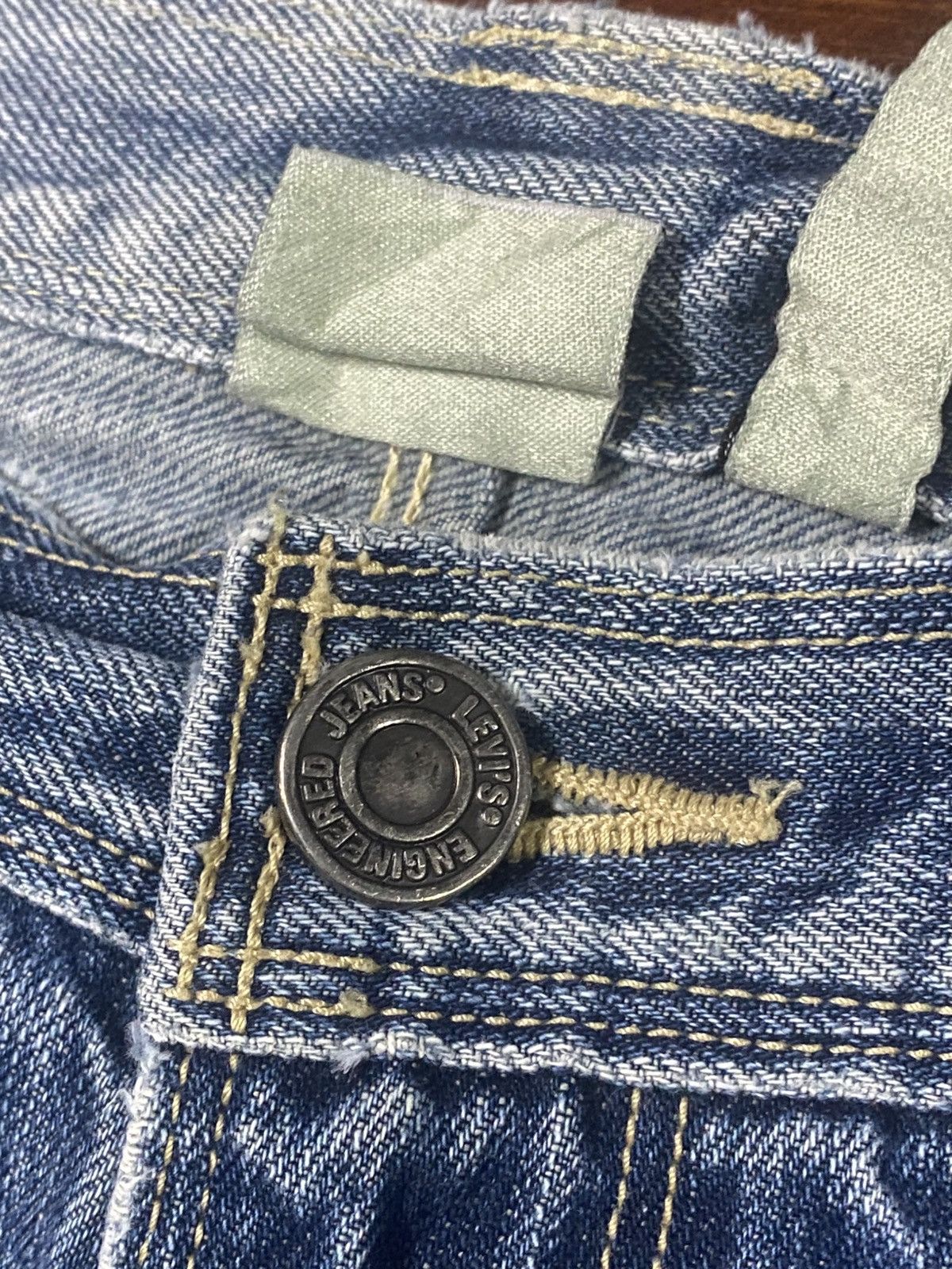 Levi's Vintage Clothing Levis Engineered 1999 mud wash flare Faded Baggy Jeans Size US 35 - 15 Thumbnail