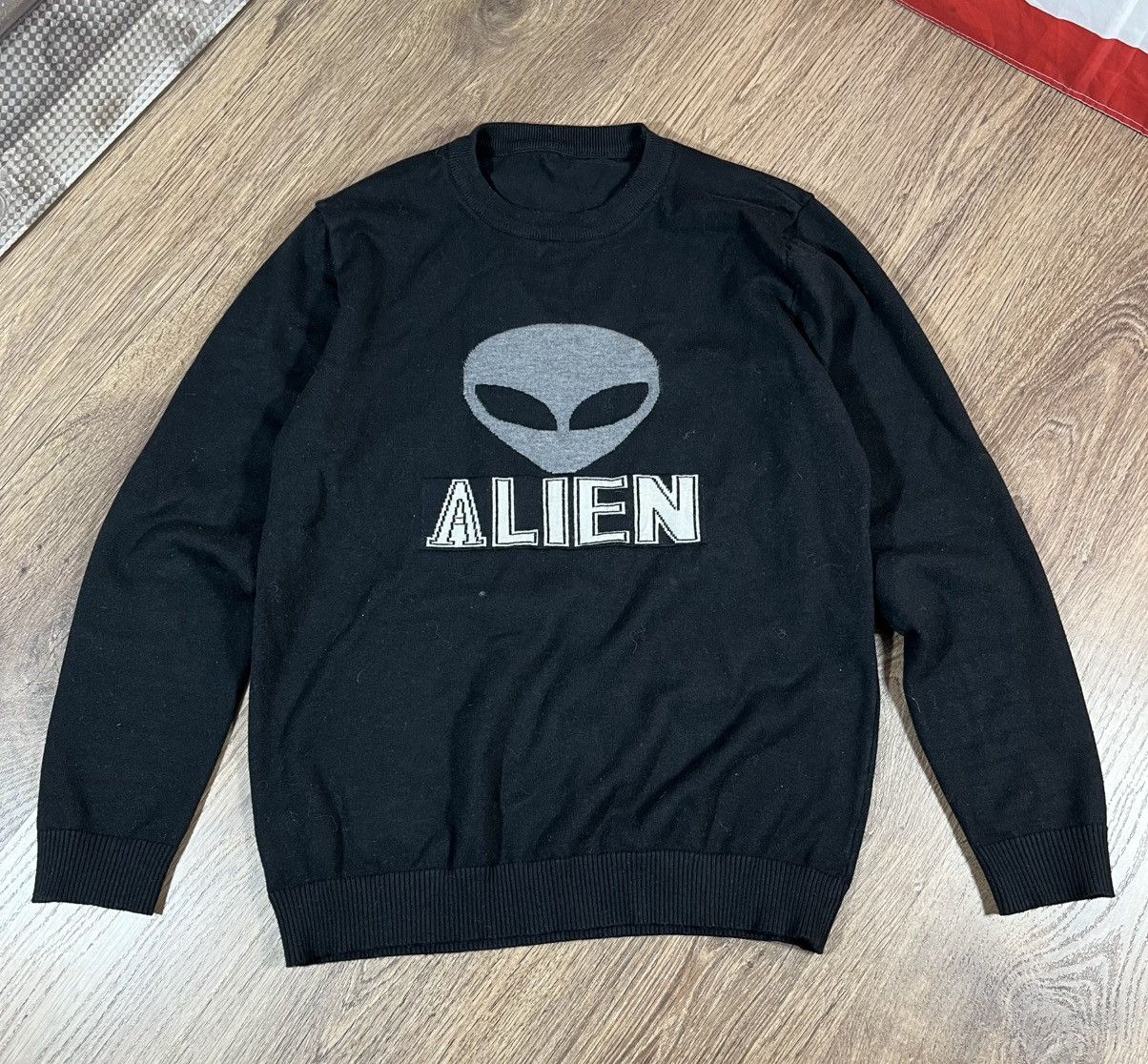 Alien Big Logo Sweater