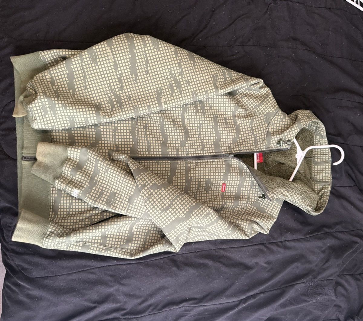 Supreme Supreme WINDSTOPPER Size US L / EU 52-54 / 3 - 1 Thumbnail