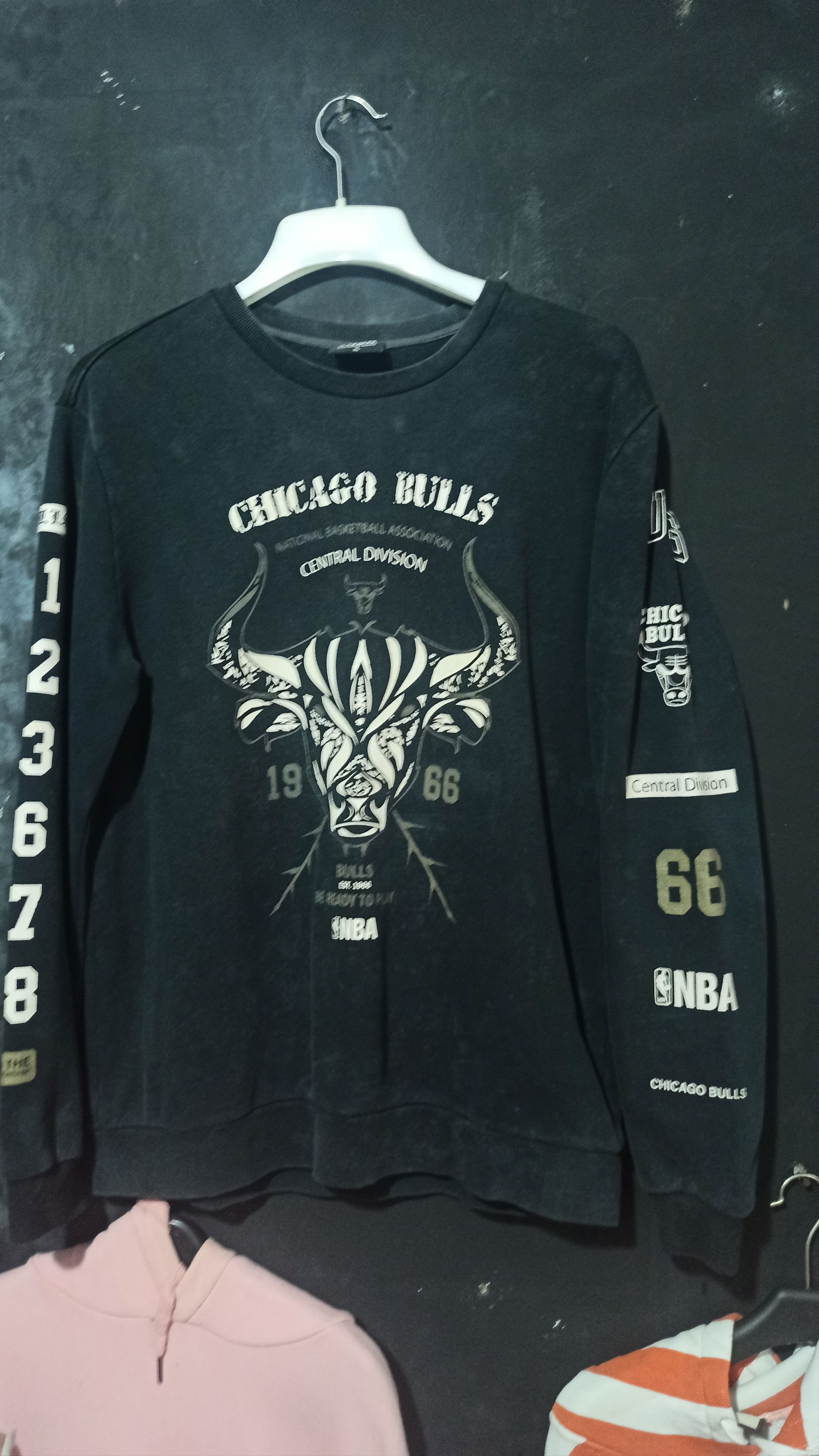 image of Orginal Chicago Bulls Central Division 1966 in Black, Men's (Size XL)