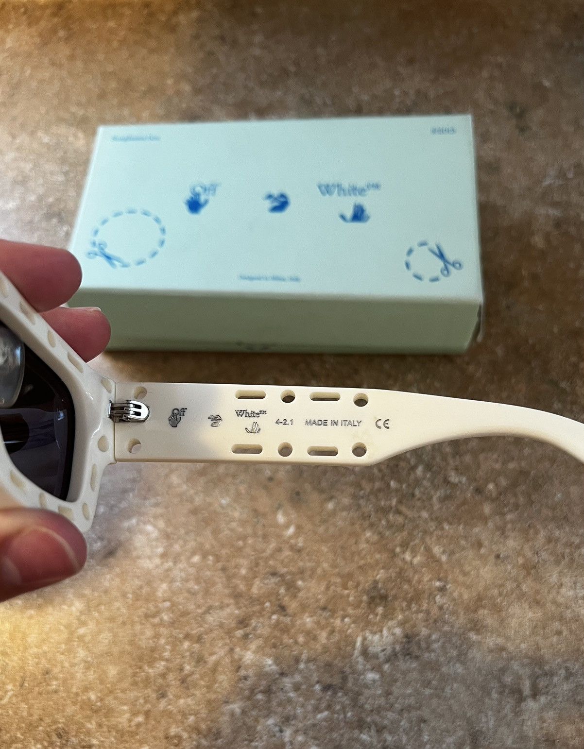 Off-White OFF-WHITE Virgil Cut Out Mercer Square Frame Sunglasses Size ONE SIZE - 4 Thumbnail