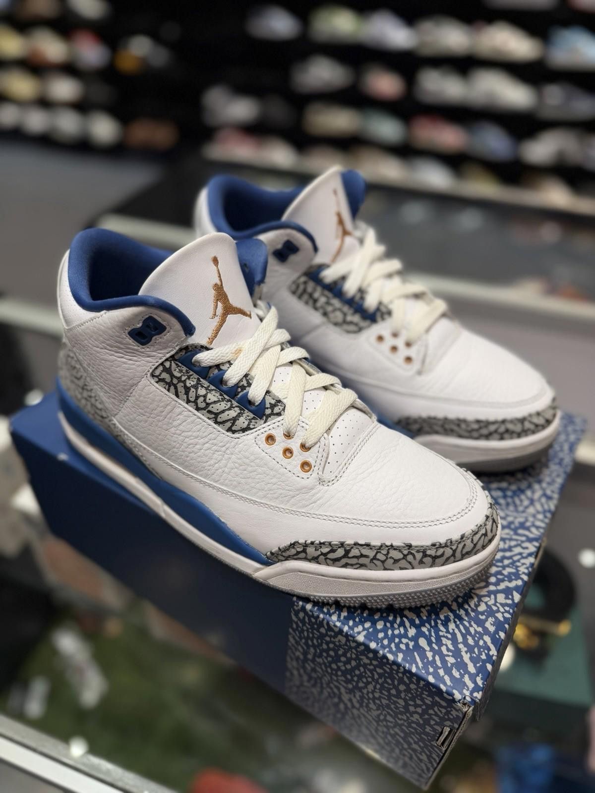 Jordan Brand Jordan 3 Retro Washington Wizards Size 9.5 Pre-Owned Blue Size US 9.5 / EU 42-43 - 3 Thumbnail