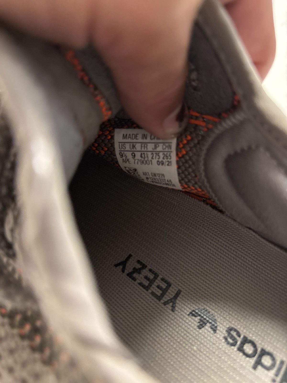 Yeezy Yeezy 350 V2 Beluga Size US 9.5 / EU 42-43 - 7 Thumbnail