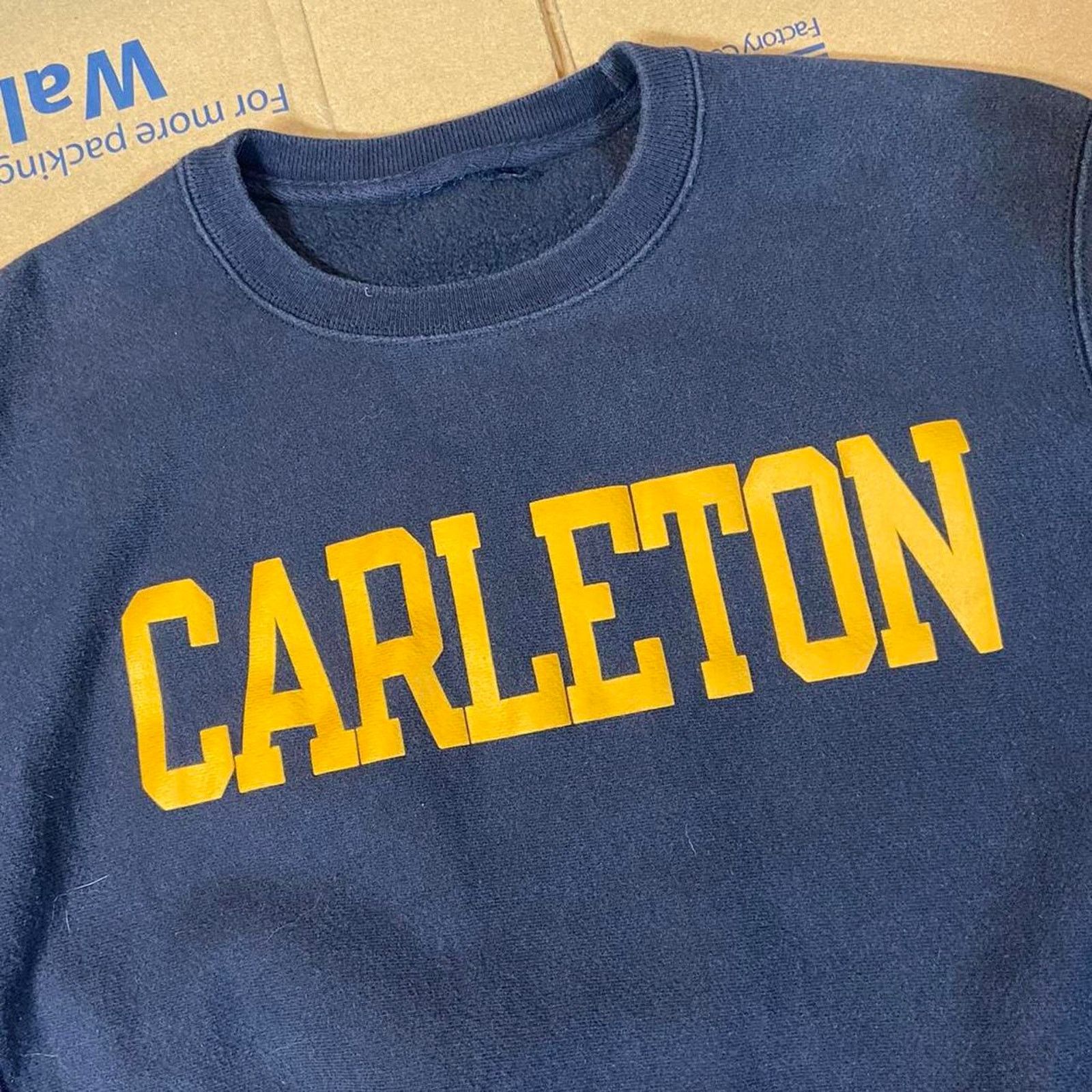 Champion Modern carleton champion navy crewneck small Size US S / EU 44-46 / 1 - 2 Thumbnail