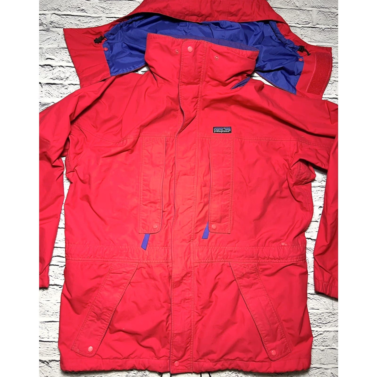 Patagonia Patagonia Jacket Windbreaker Red Full Zip M Men Message: Removable Hood at 30.5” Length Size US M / EU 48-50 / 2 - 2 Thumbnail