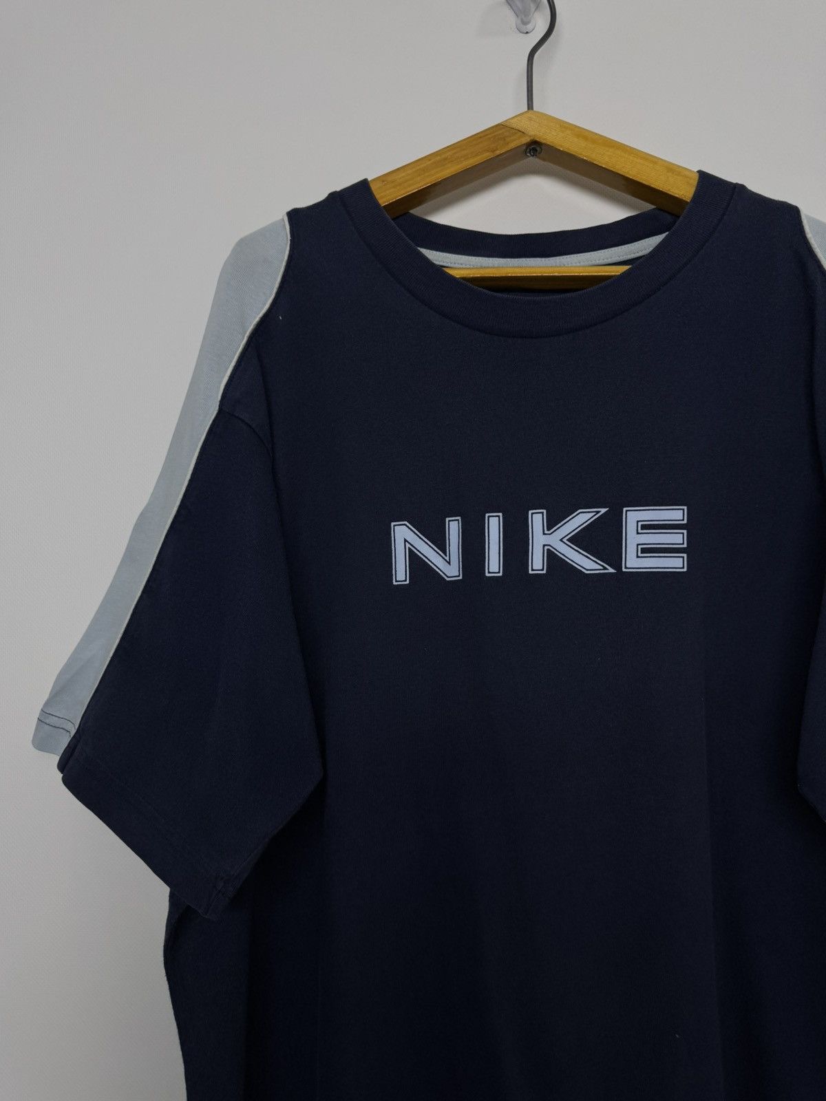 Nike Vintage Nike Center Logo Boxy T Shirt - Nike Teams 00’s Size US XL / EU 56 / 4 - 1 Thumbnail
