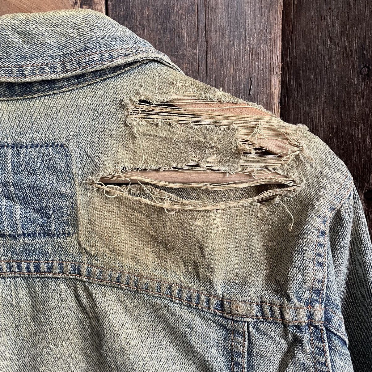 Levi's × Vintage Vintage Distressed Levis Denim Jacket Size US S / EU 44-46 / 1 - 4 Thumbnail