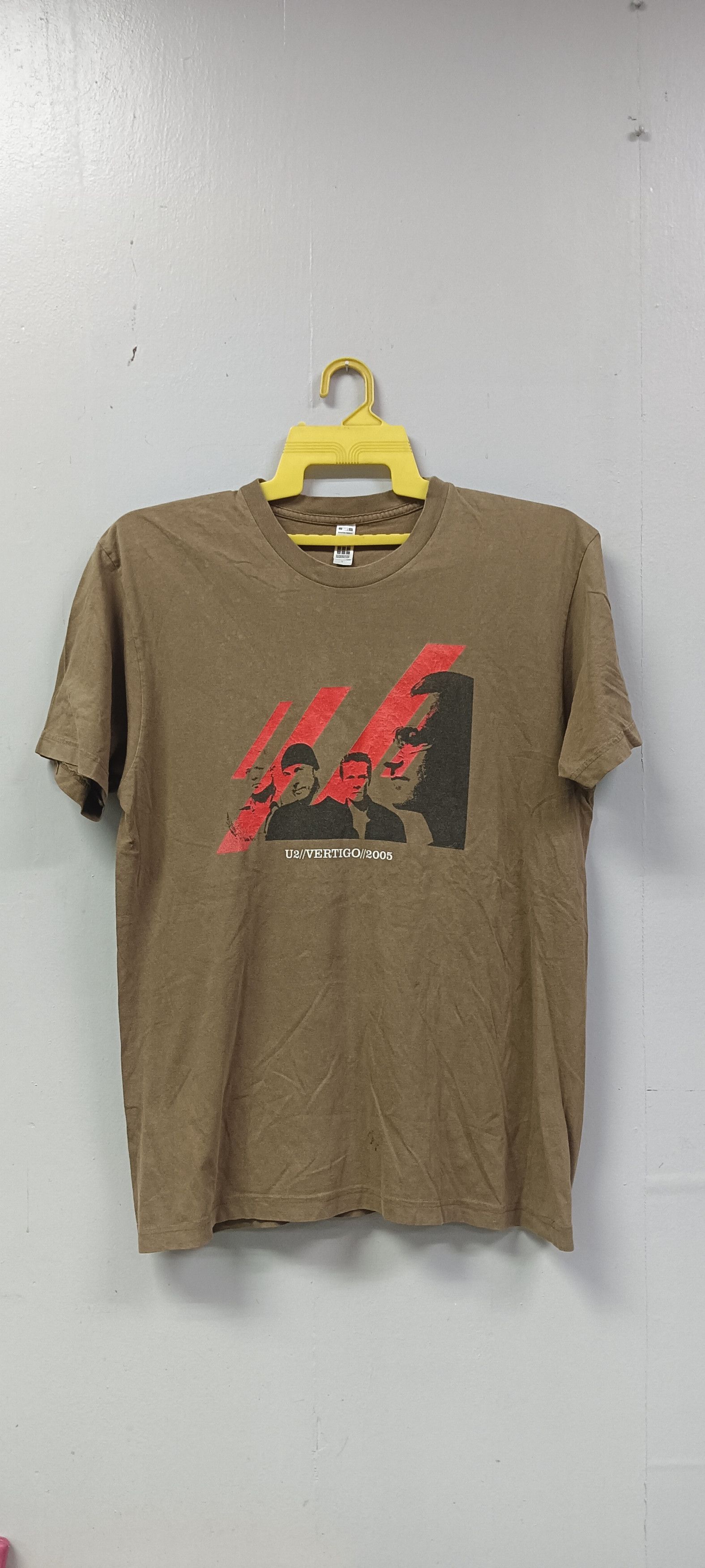 Vintage Vintage 2000s U2 vertigo band t shirt tour consert Size US L / EU 52-54 / 3 - 1 Thumbnail